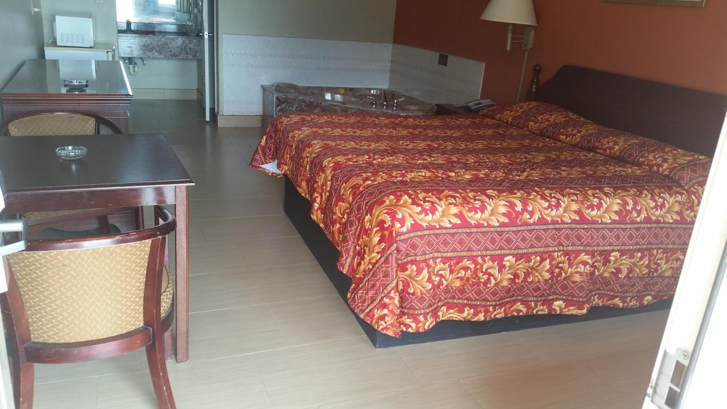 King Room with Spa Bath photo 1
