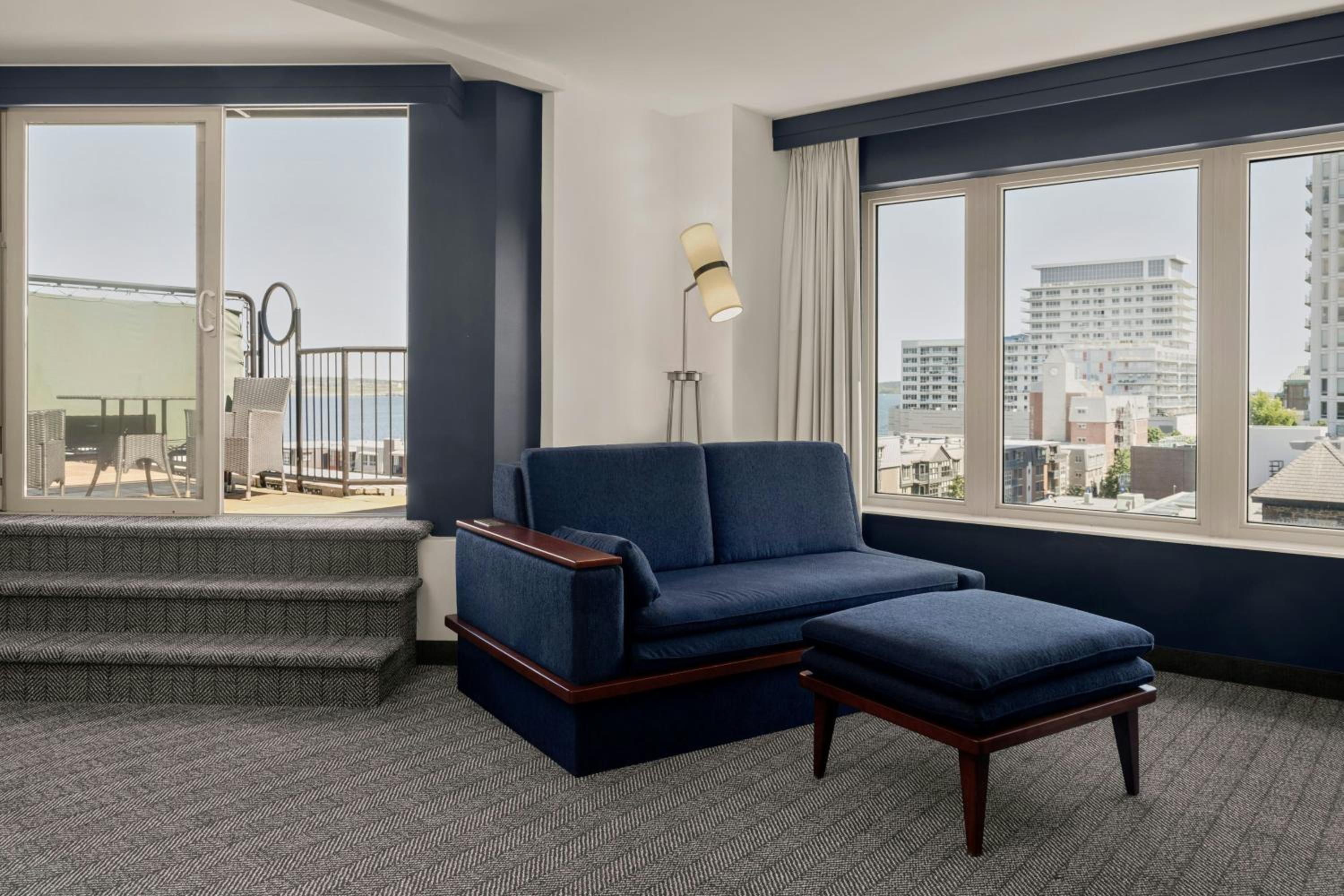 King Room with Water View, Sofa Bed and Balcony - Photo 1