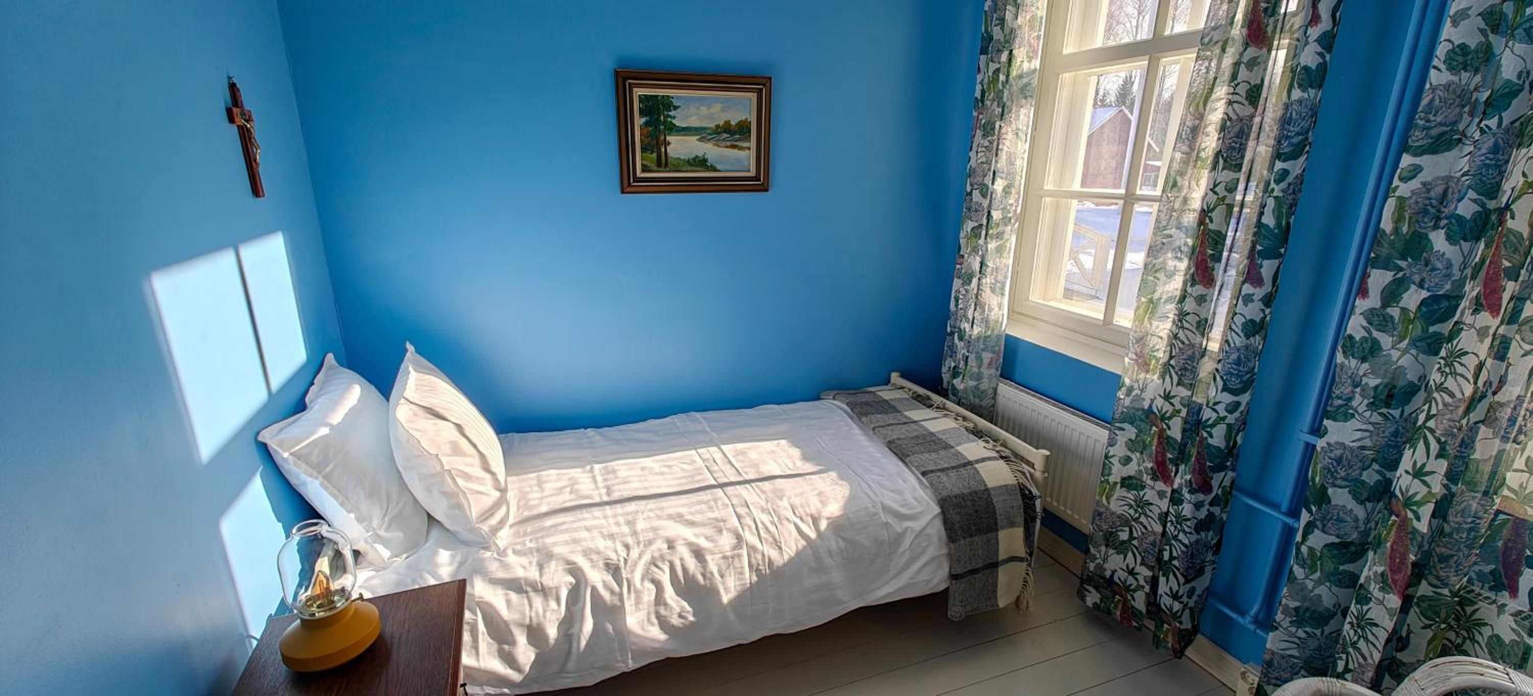 Single Room with Shared Bathroom photo 1