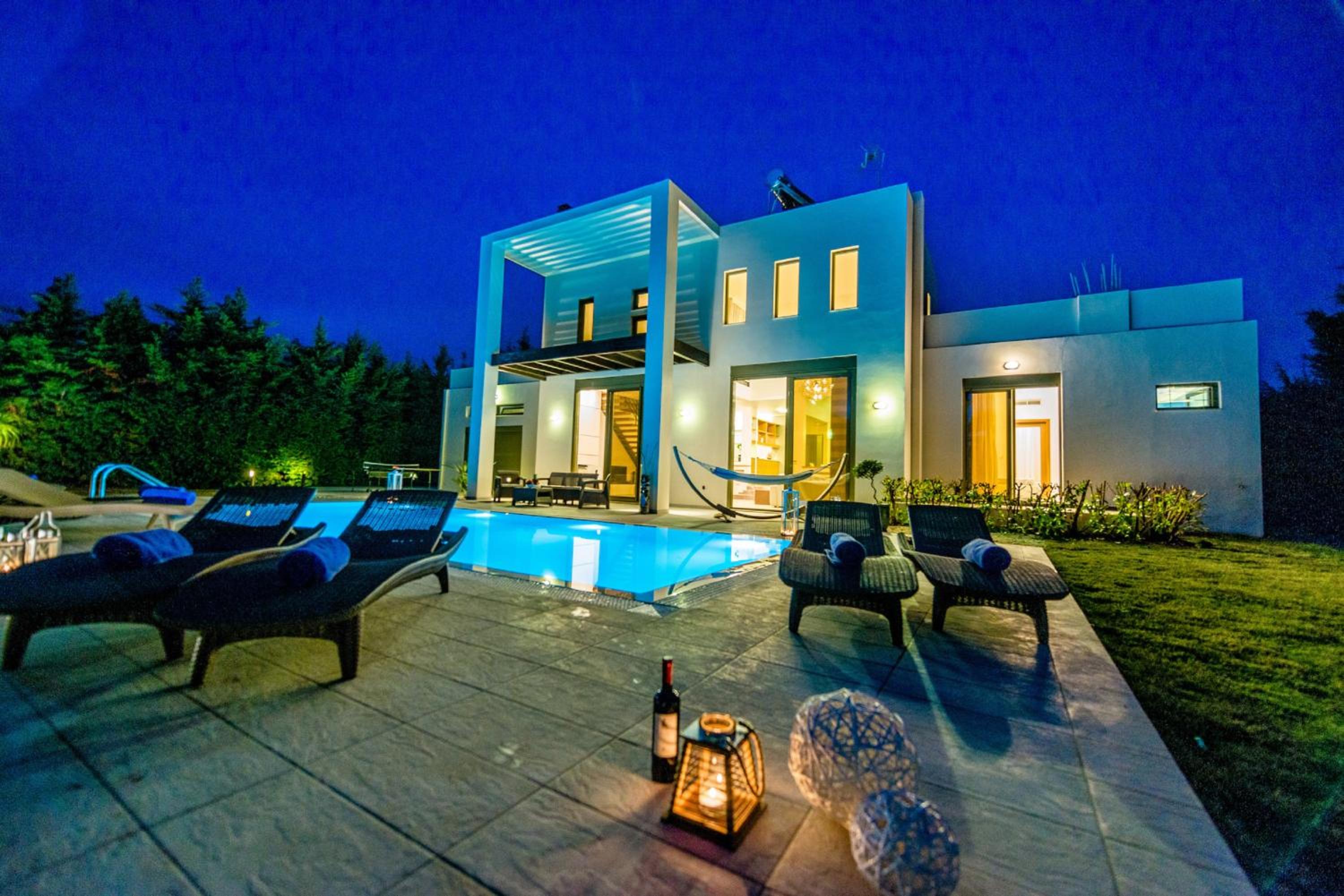 Villa photo 2