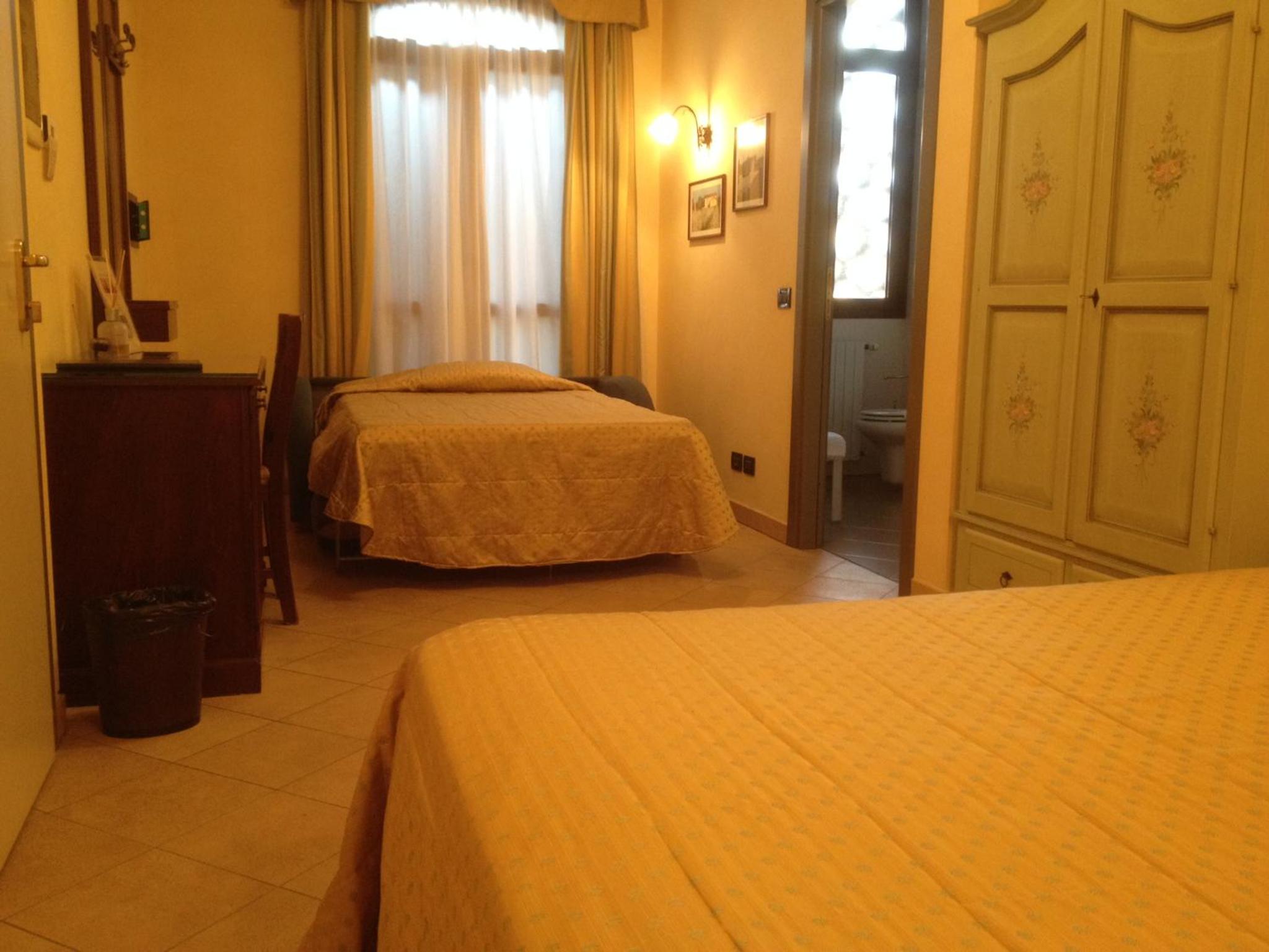 Comfort Triple Room
