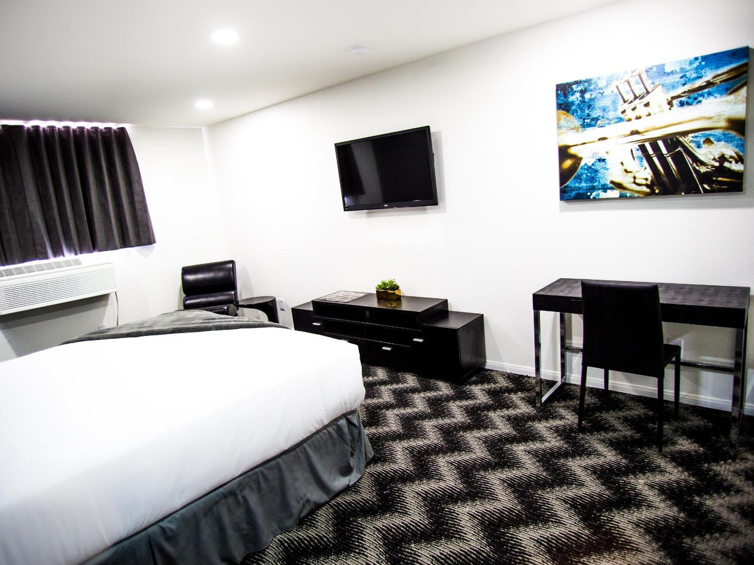 King Room with Kichenette - Photo 7