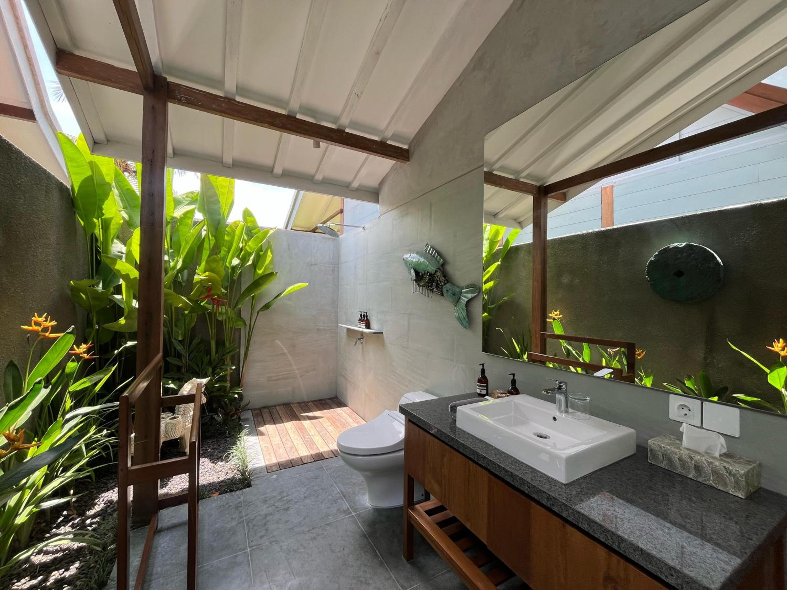 Villa with Garden View - Photo 22