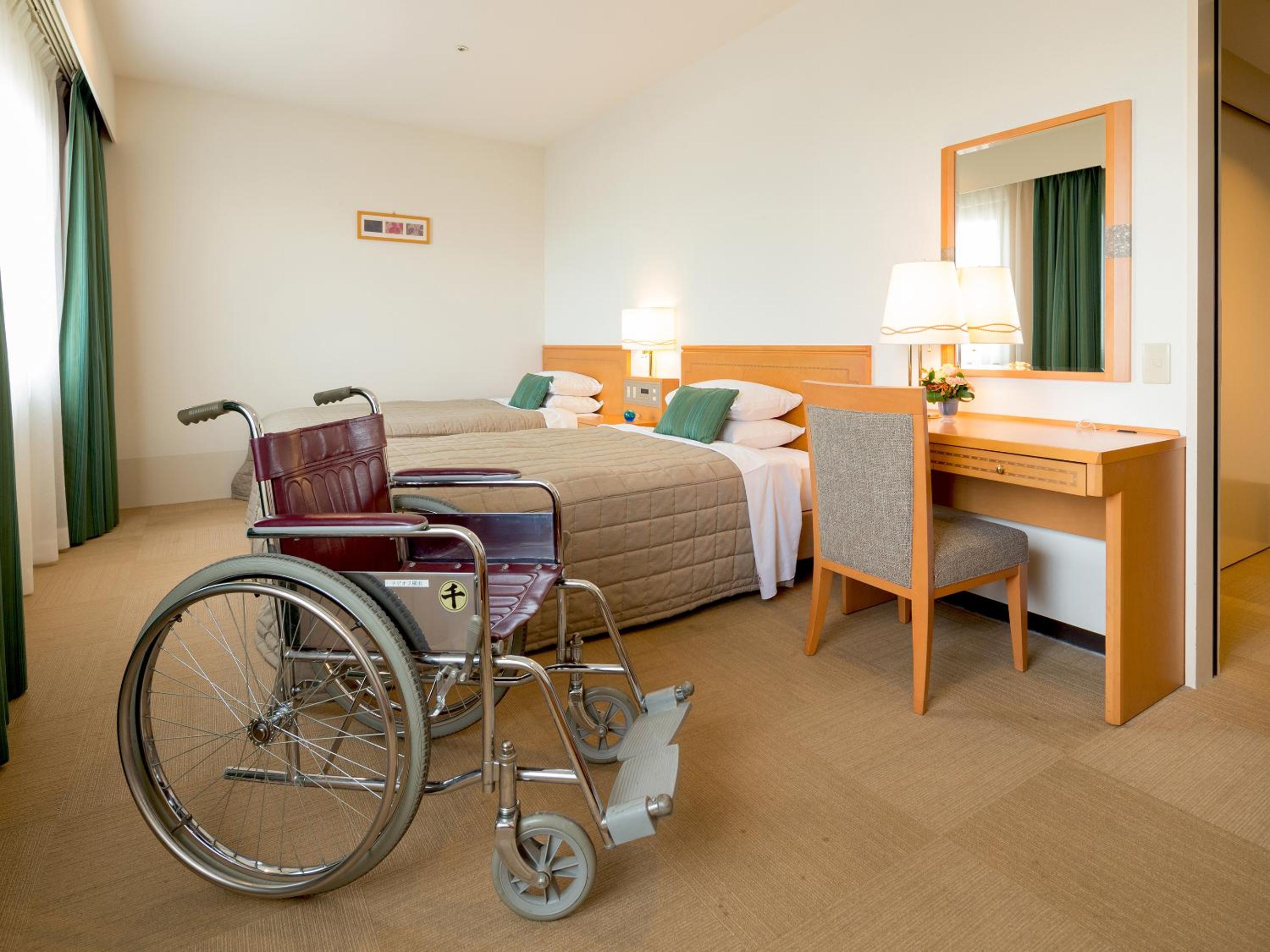 Twin Room - Disability Access - Photo 2