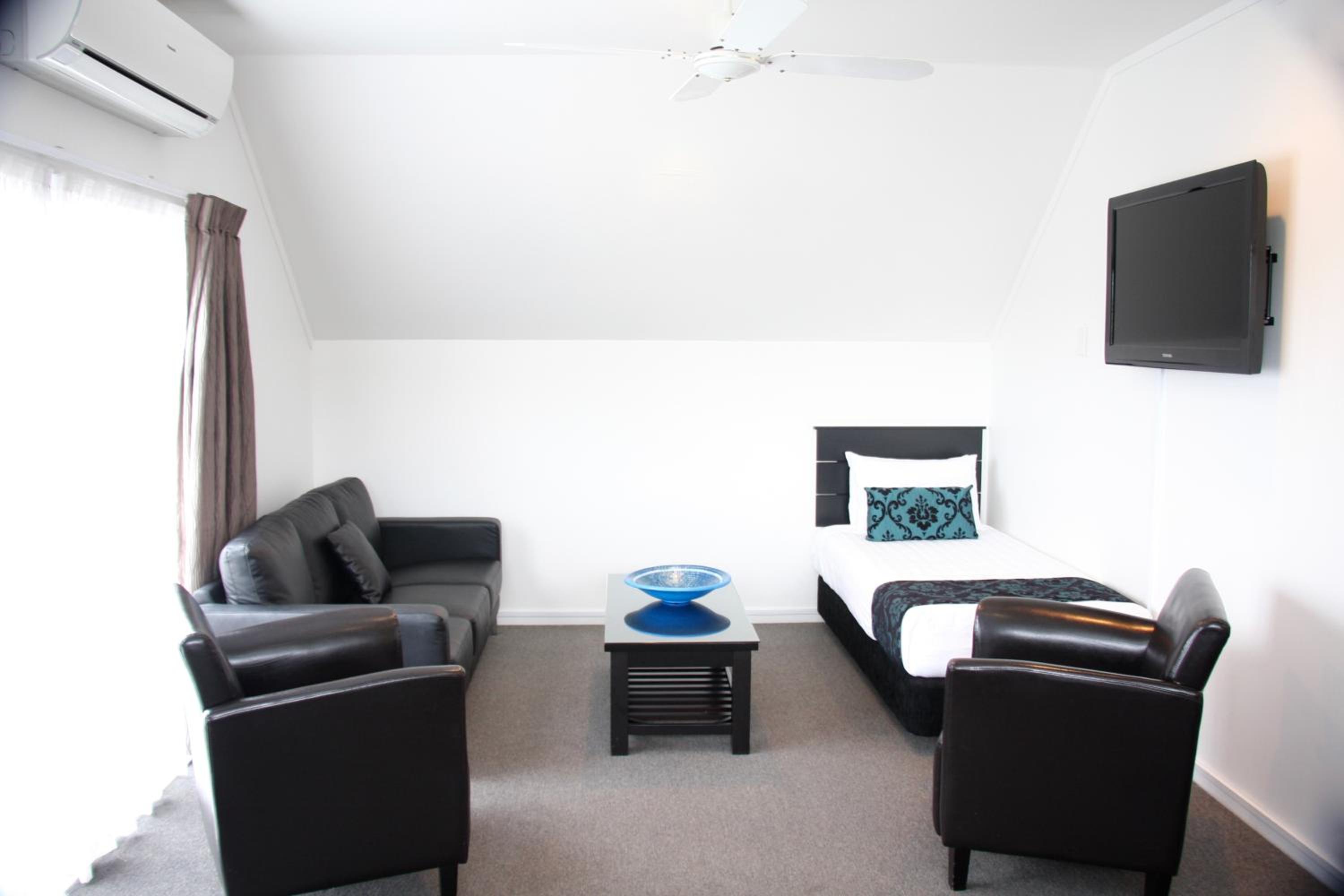 One Bedroom Spa Apartment photo 3
