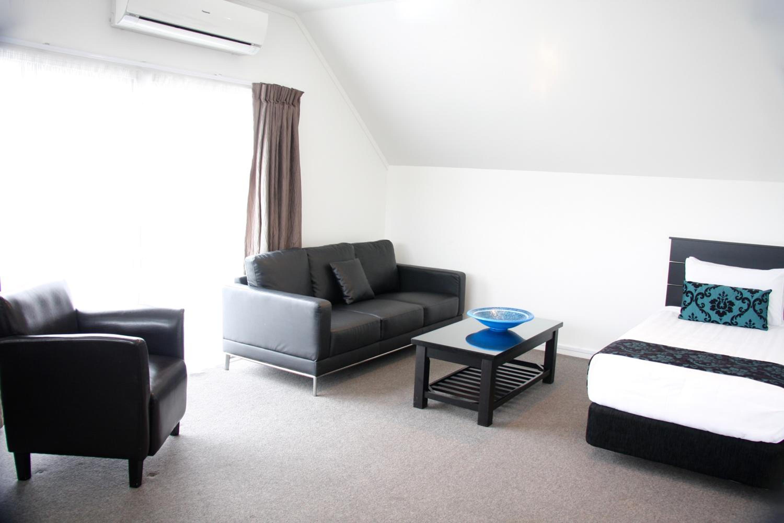 One Bedroom Spa Apartment photo 2