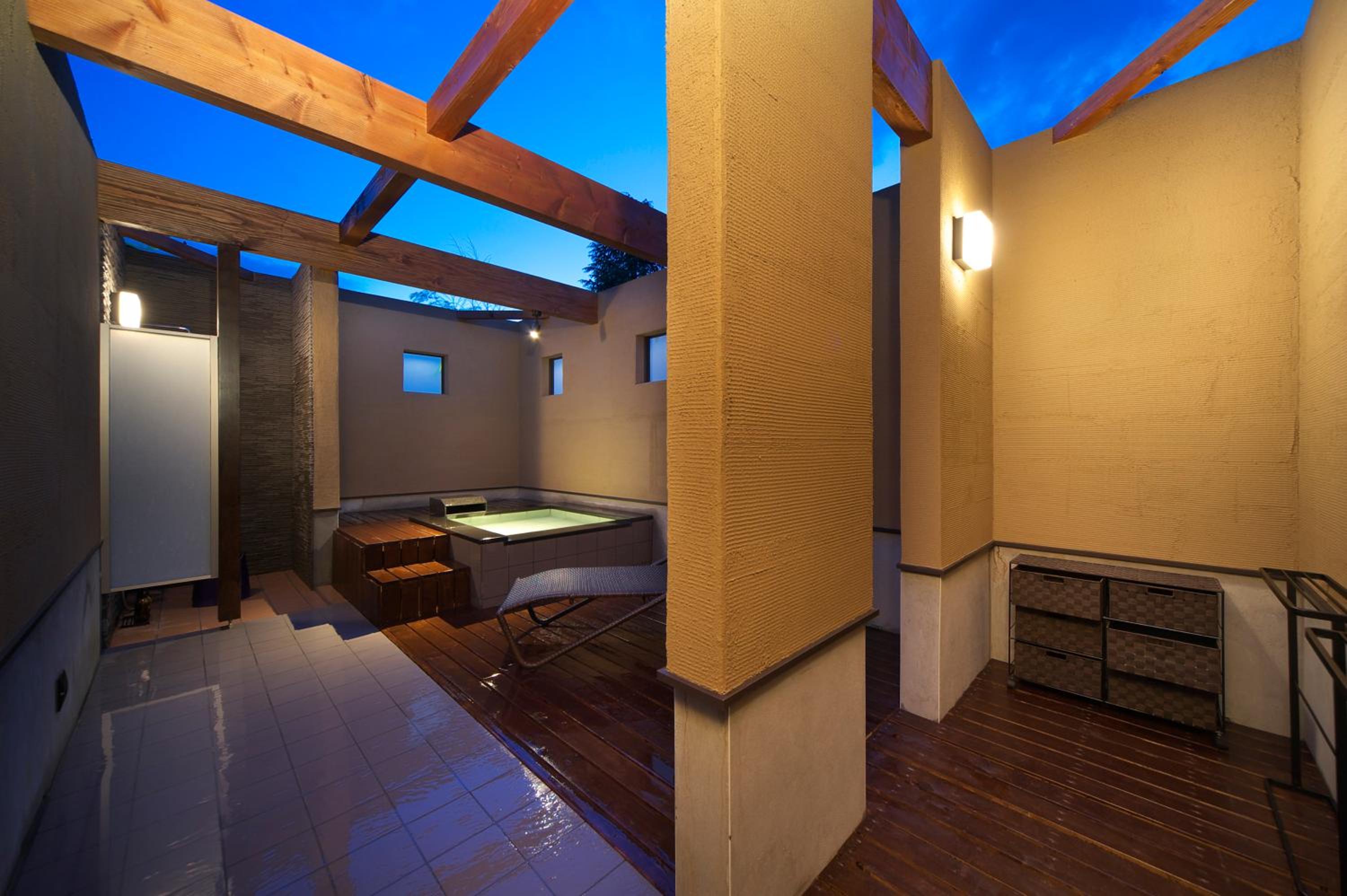 Japanese-Style Deluxe Room with Tatami Area and Open-Air Bath - Non-Smoking - Photo 2