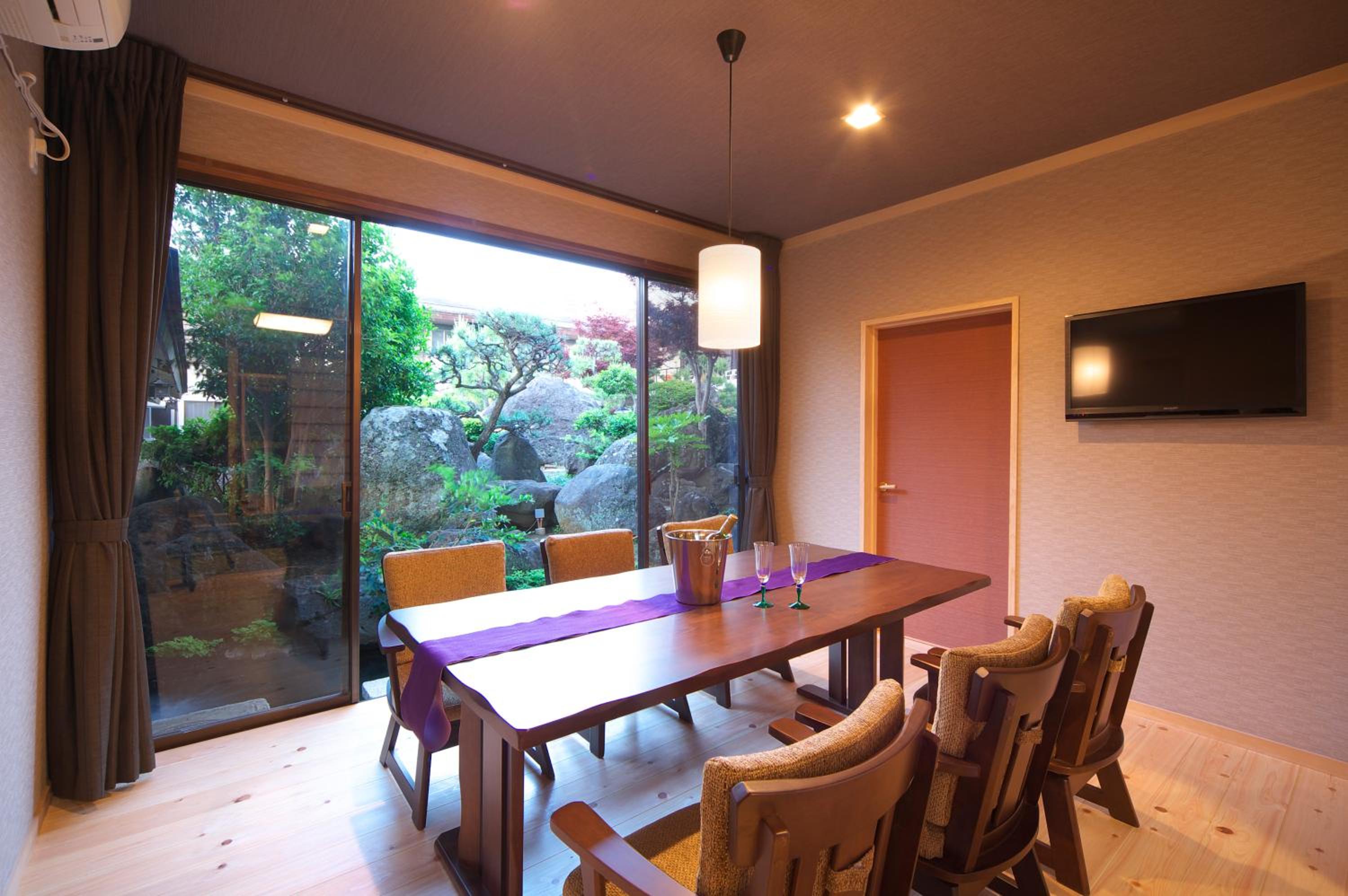 Japanese-Style Deluxe Room with Tatami Area and Open-Air Bath - Non-Smoking - Photo 4