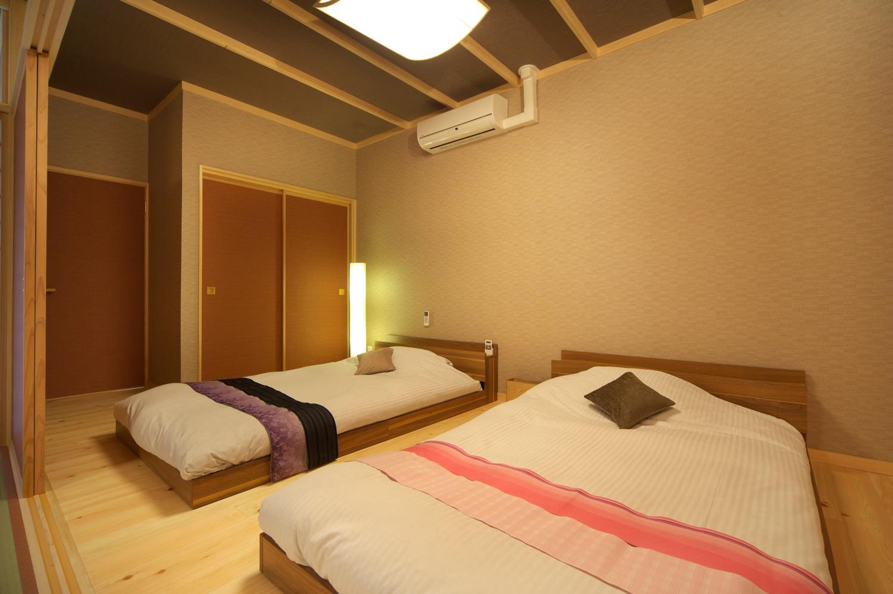 Japanese-Style Deluxe Room with Tatami Area and Open-Air Bath - Non-Smoking - Photo 3