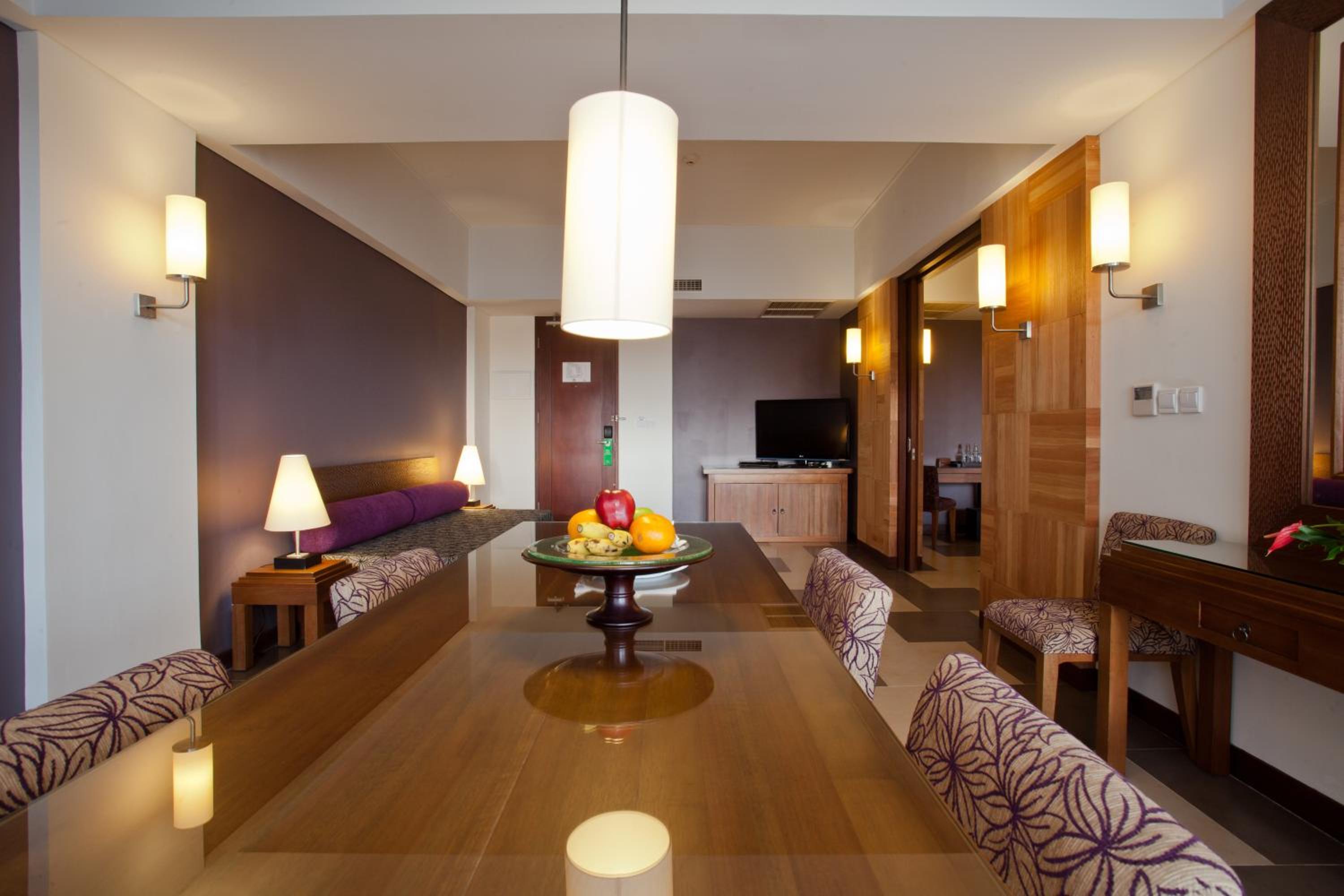Suite - Photo 6