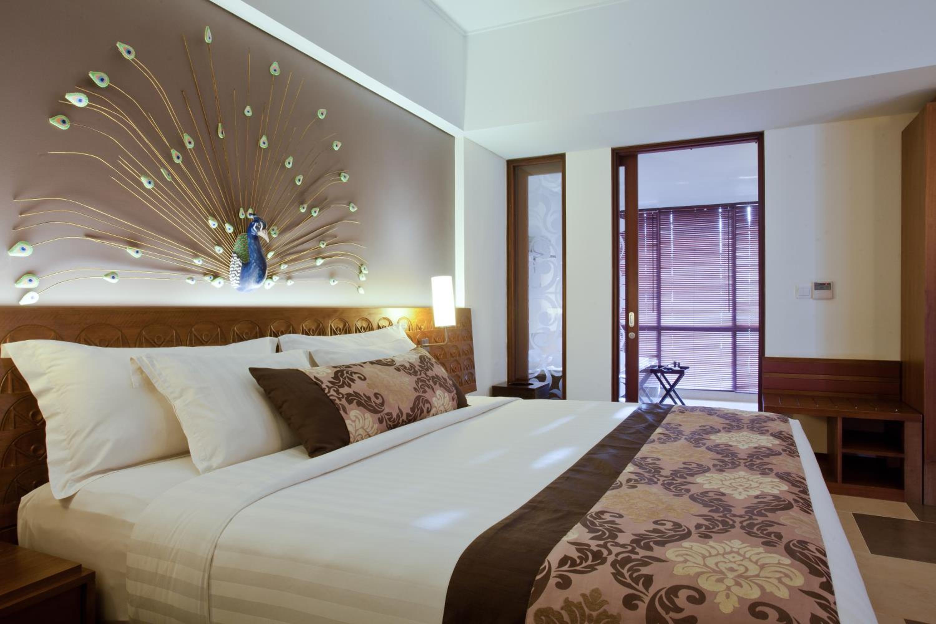 Suite - Photo 9