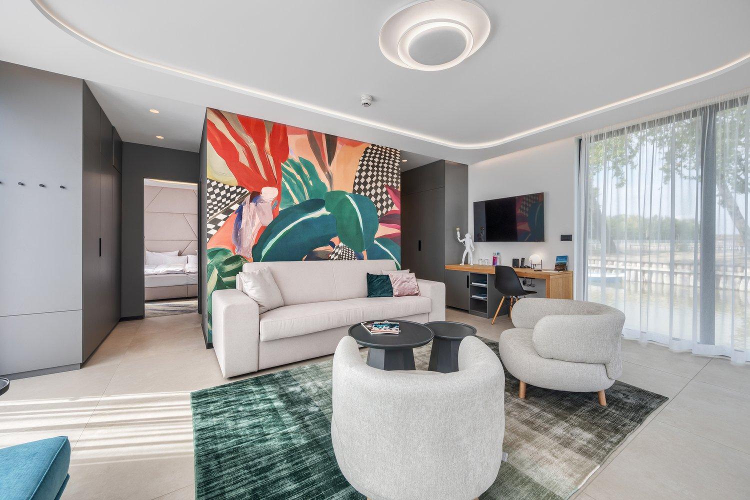 Suite with Terrace - Photo 3