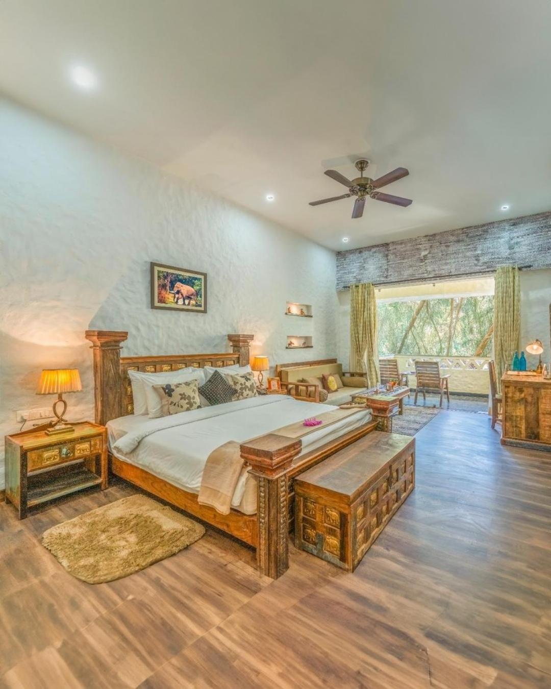 Superior hill view room with balcony free meal upgrade till 30th Sept,25 - Photo 3