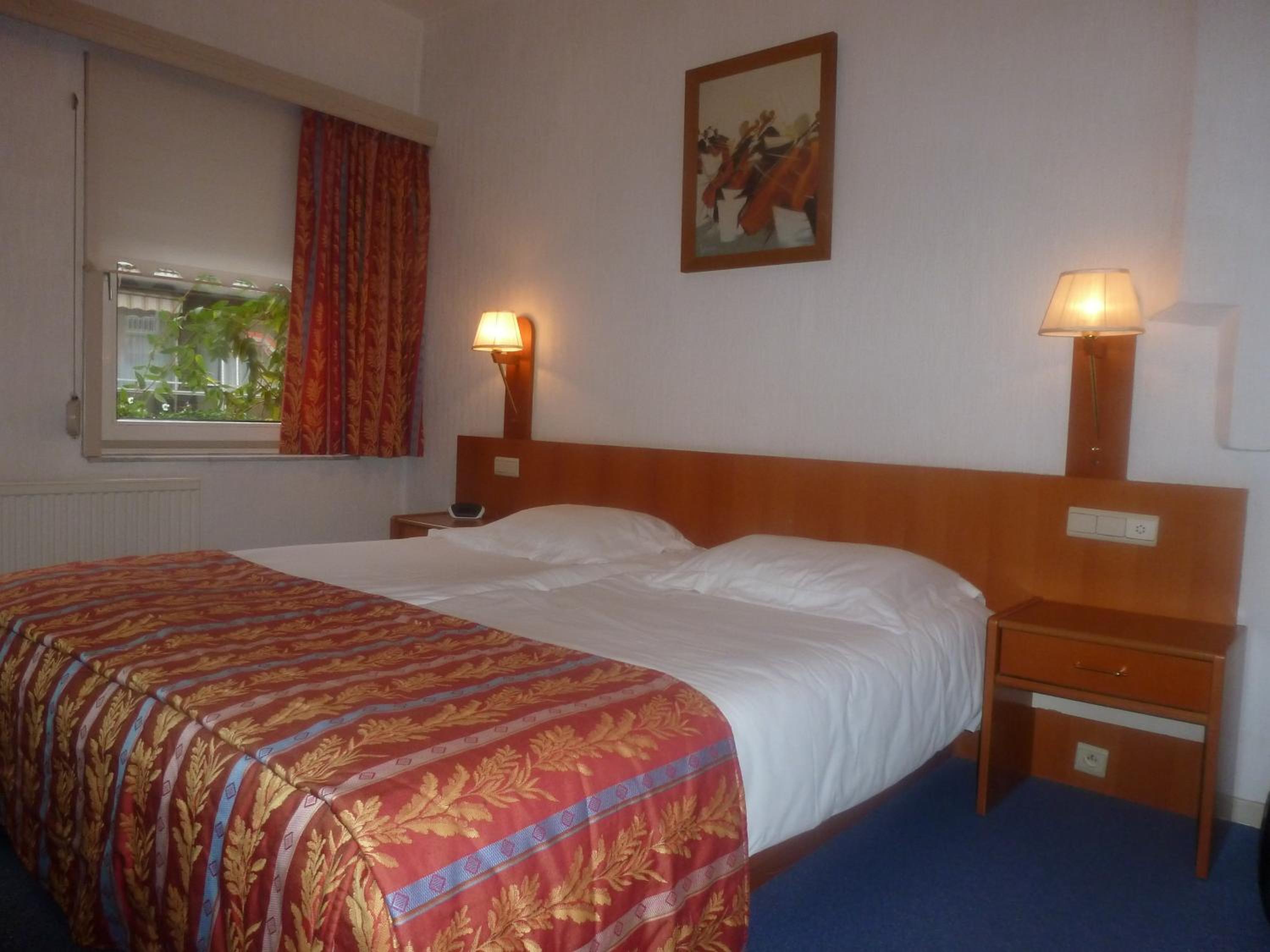 Standard Double Room - Photo 6