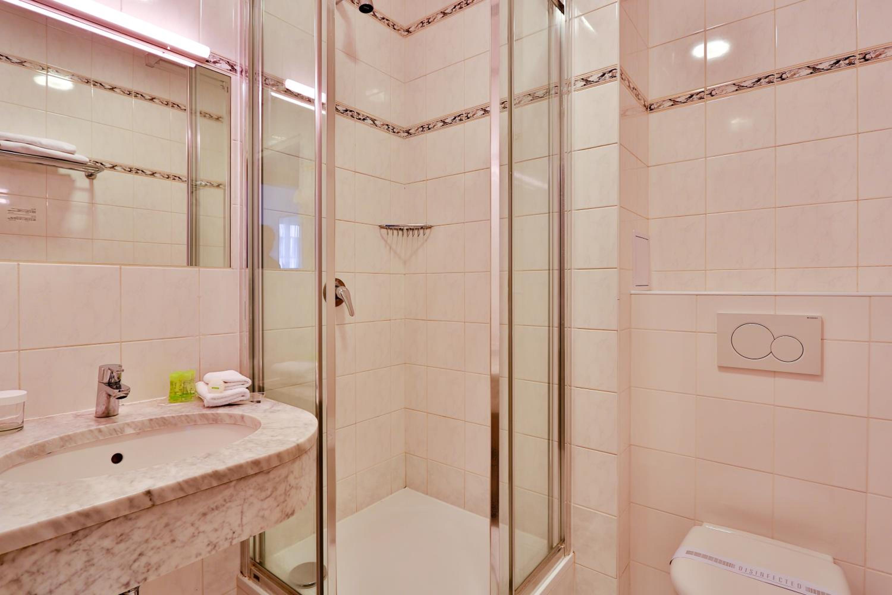 Single Room photo 2
