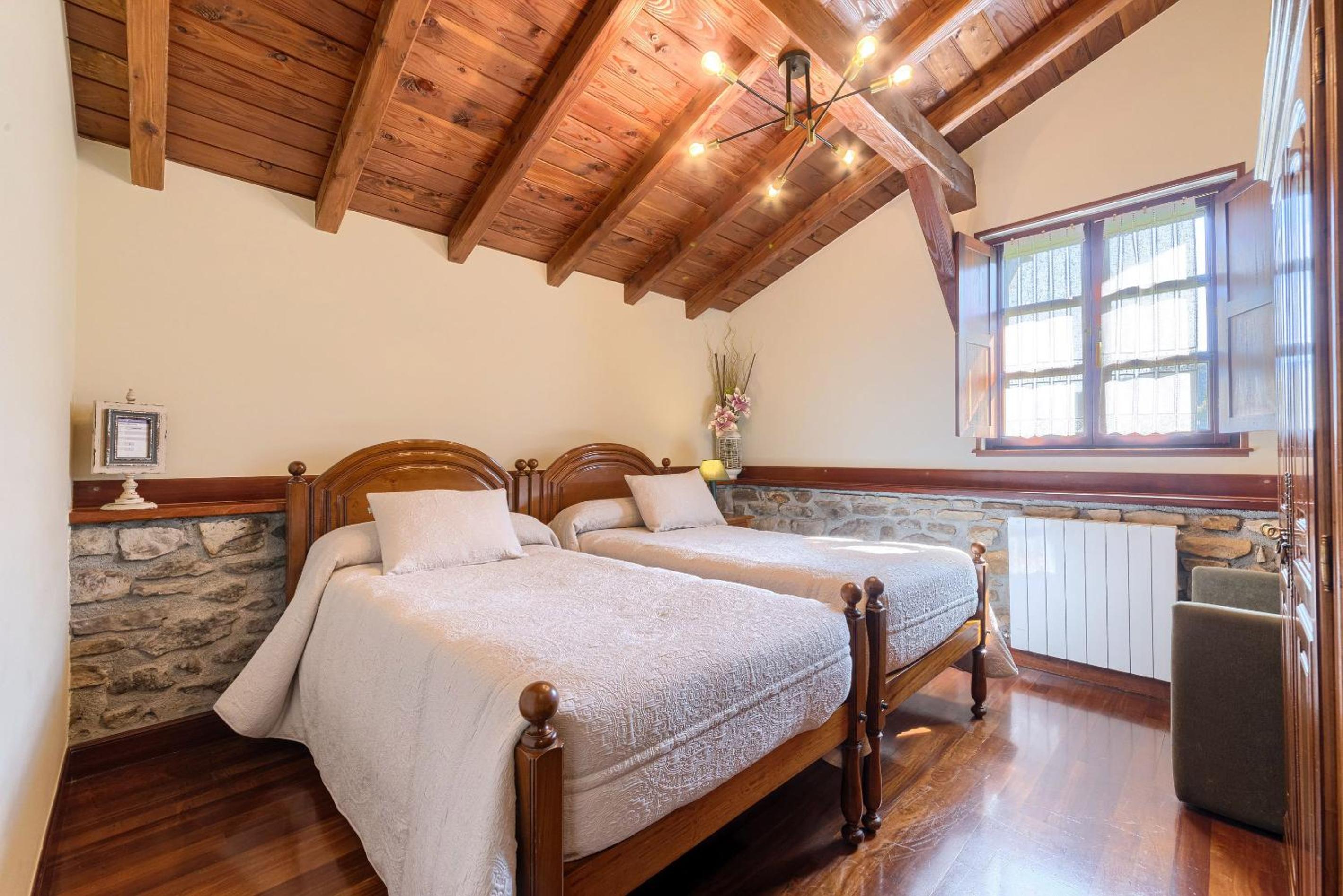 Budget Double Room photo 2