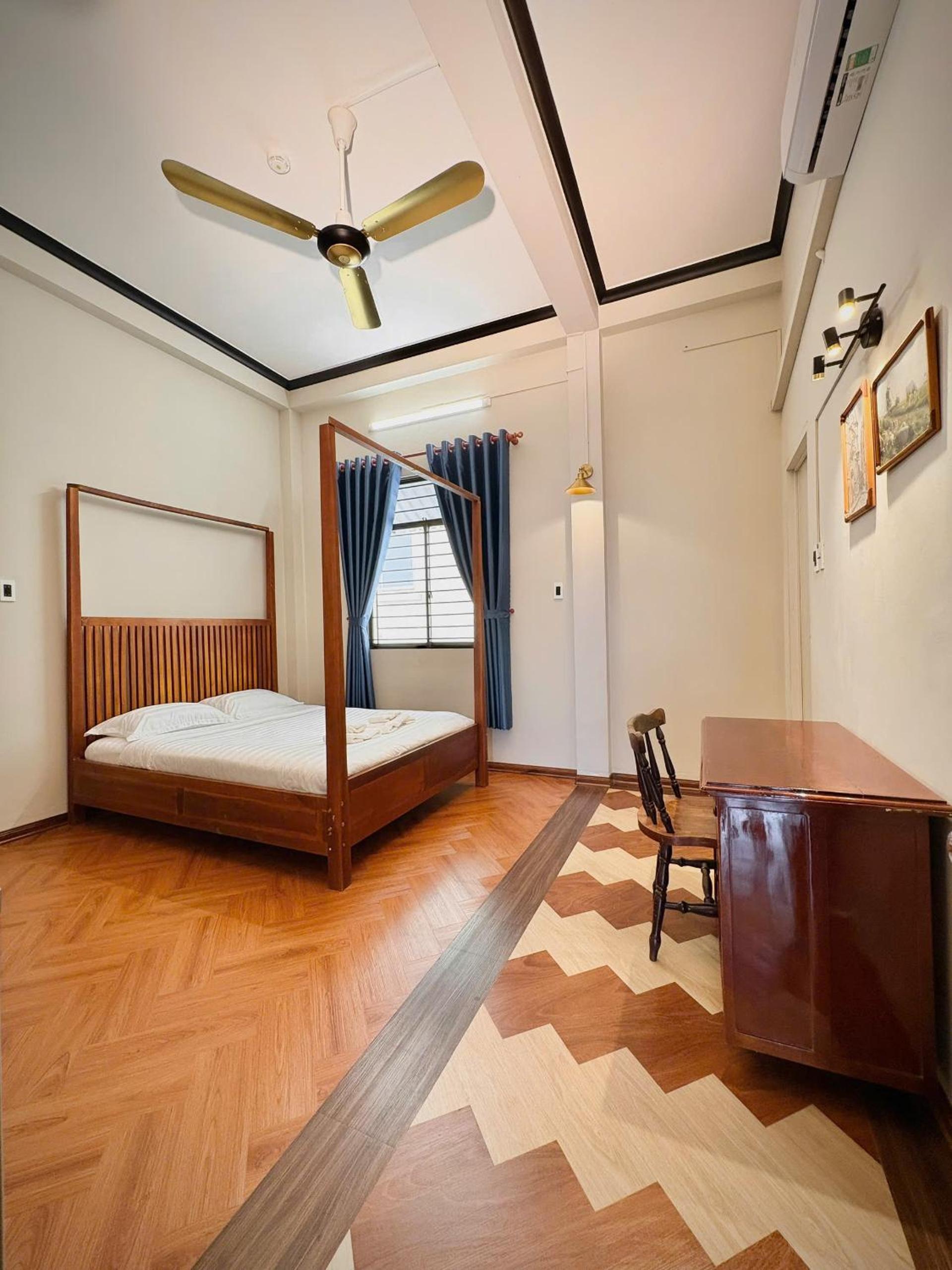 Large Double Room photo 3