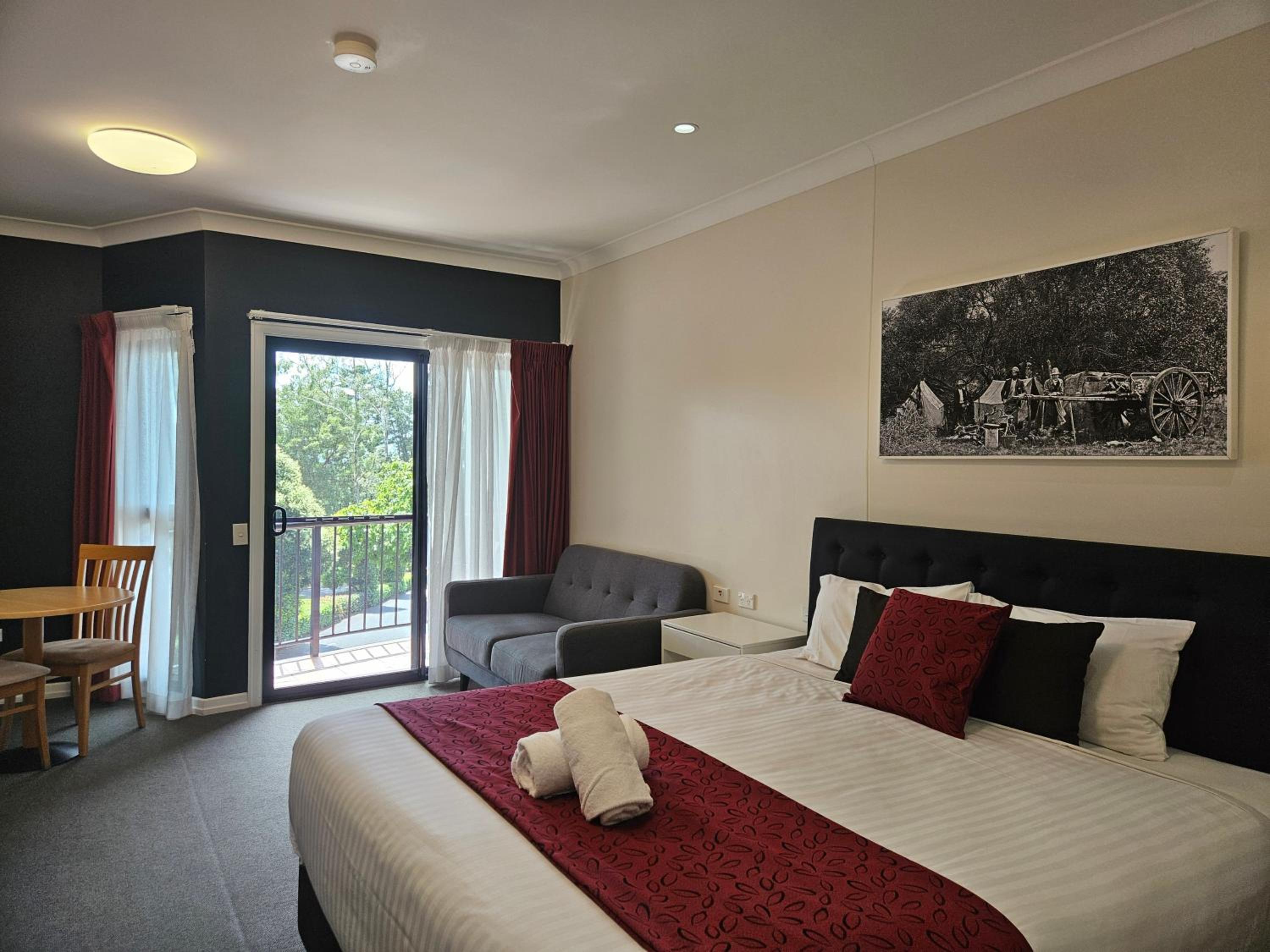 Deluxe King Room