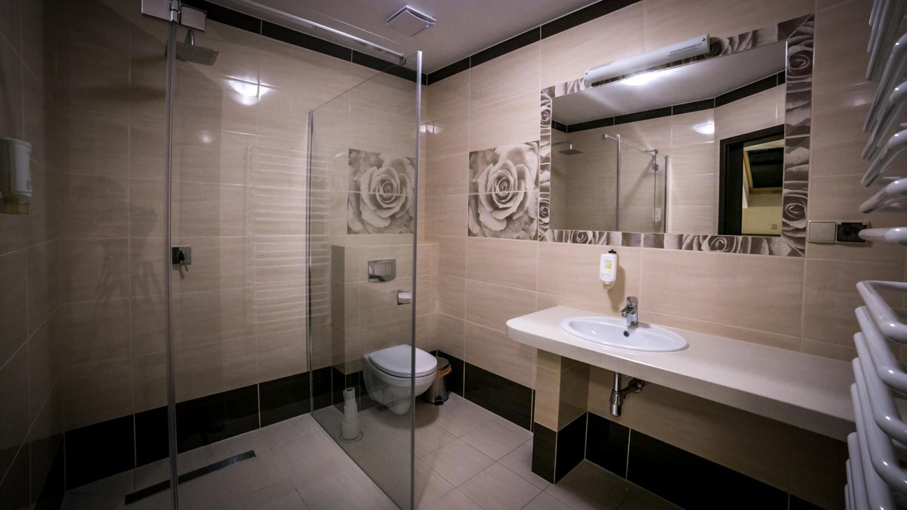 Triple Room - Photo 6