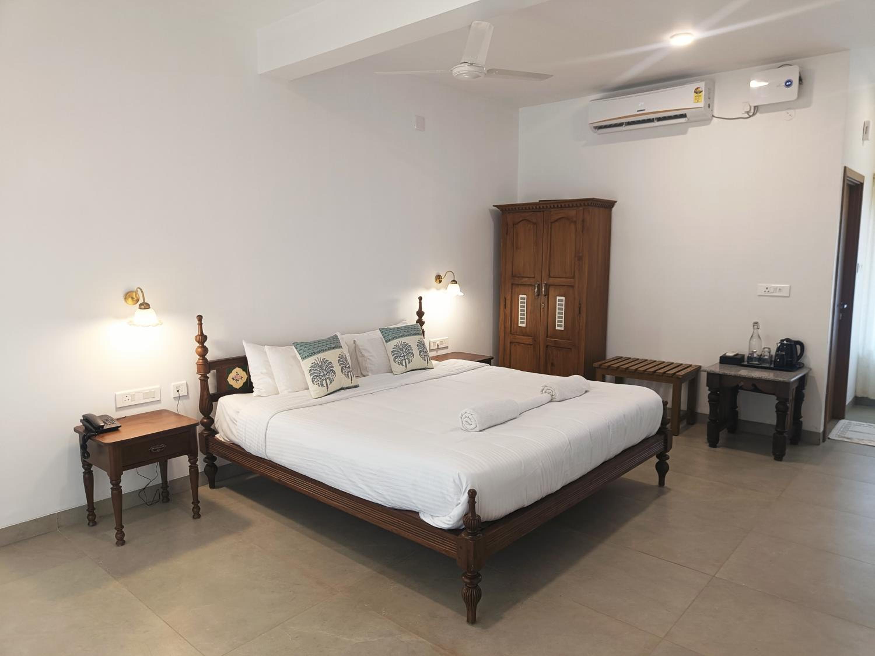 Deluxe Room - Photo 2