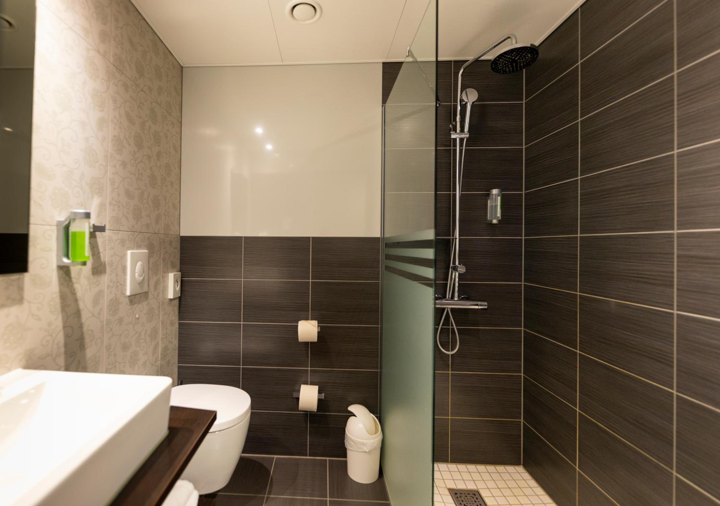 Economy Double Room - Photo 6