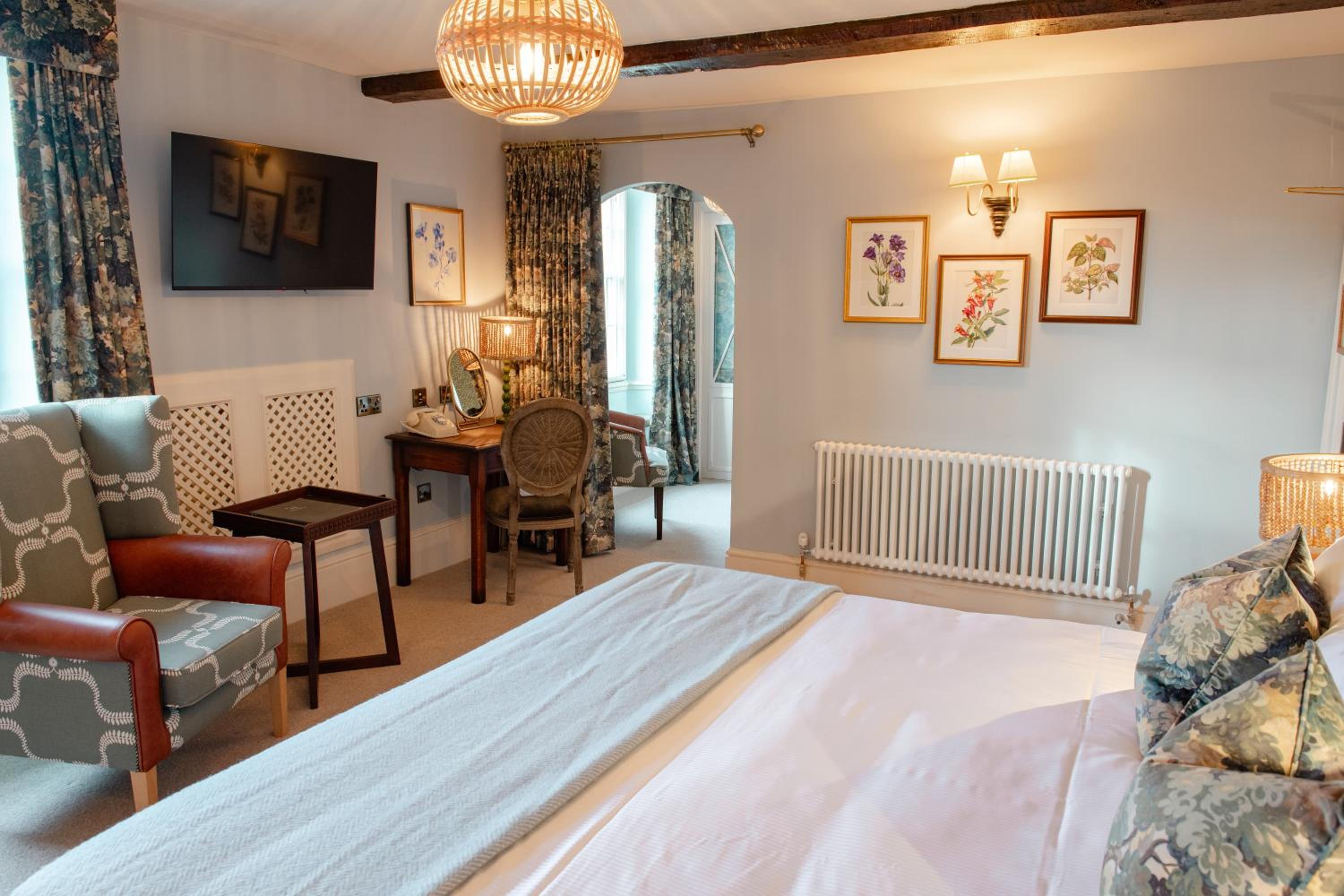 Deluxe Double or Twin Room - Photo 7