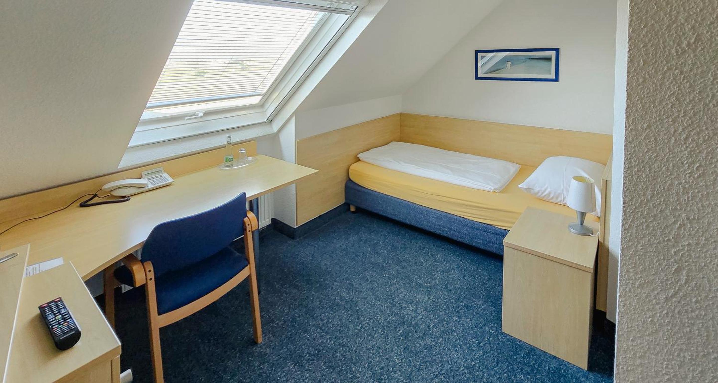 Standard Single Room