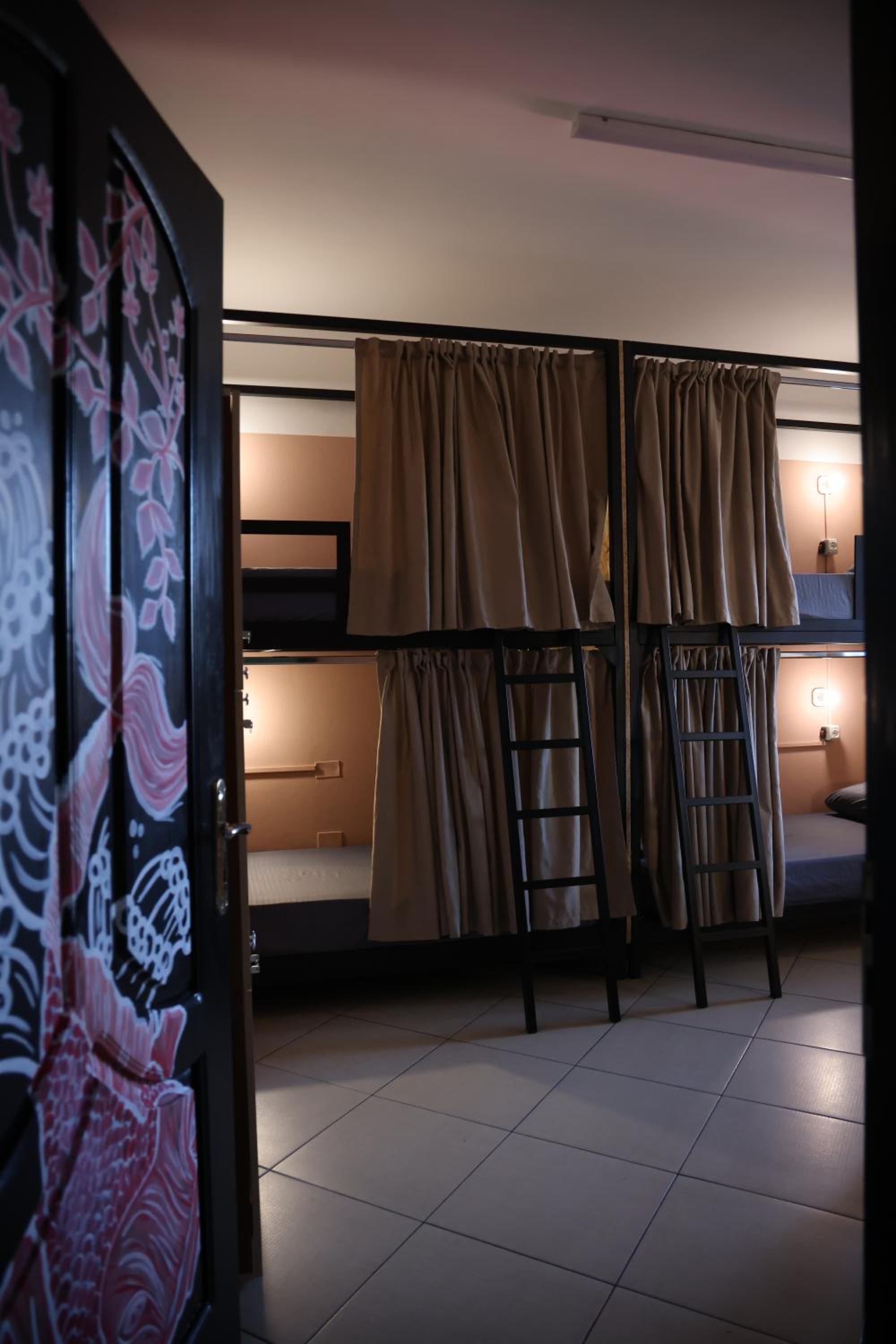 Bunk Bed in Female Dormitory Room   photo 3