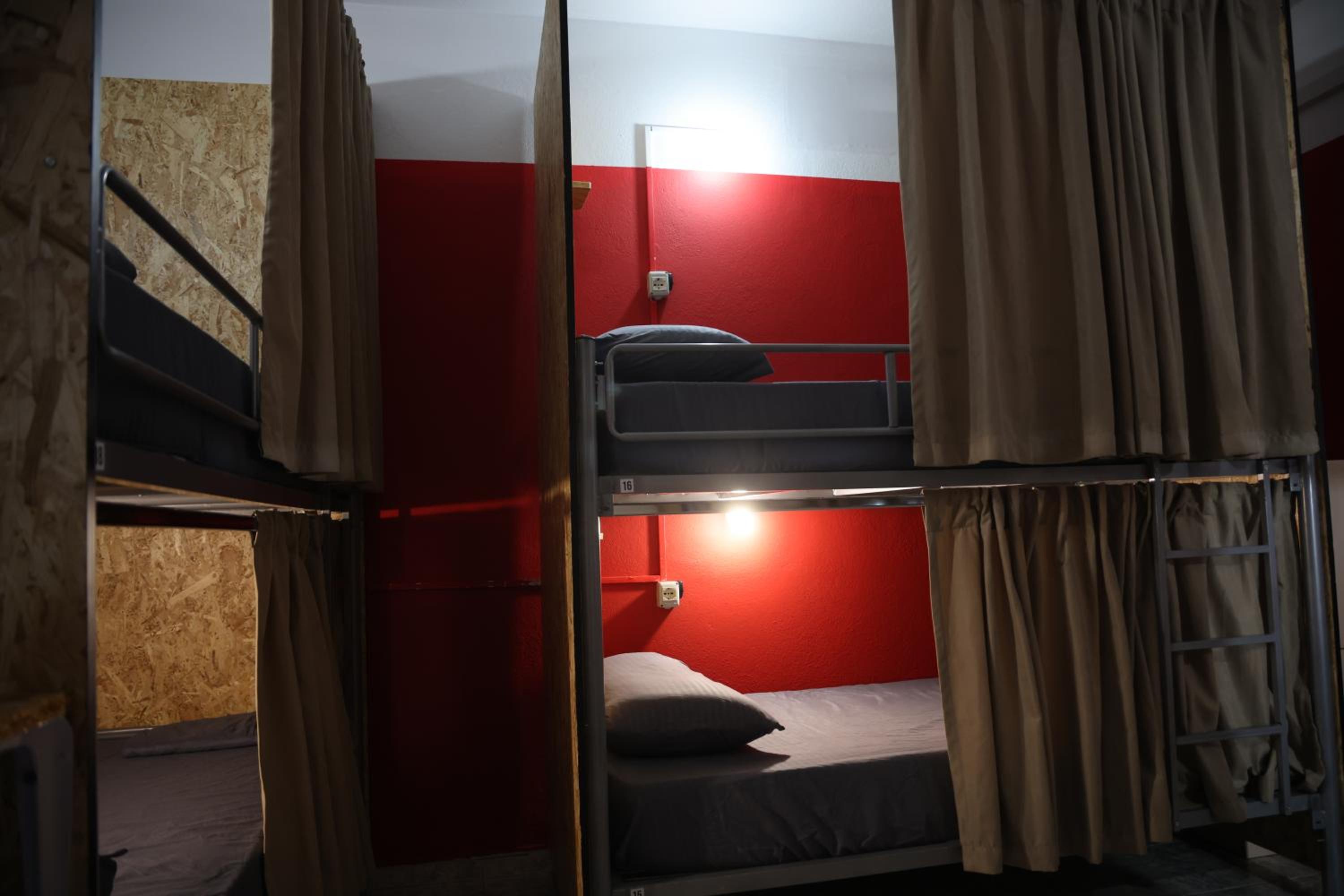 Bed in 6-Bed Female Dormitory Room photo 1