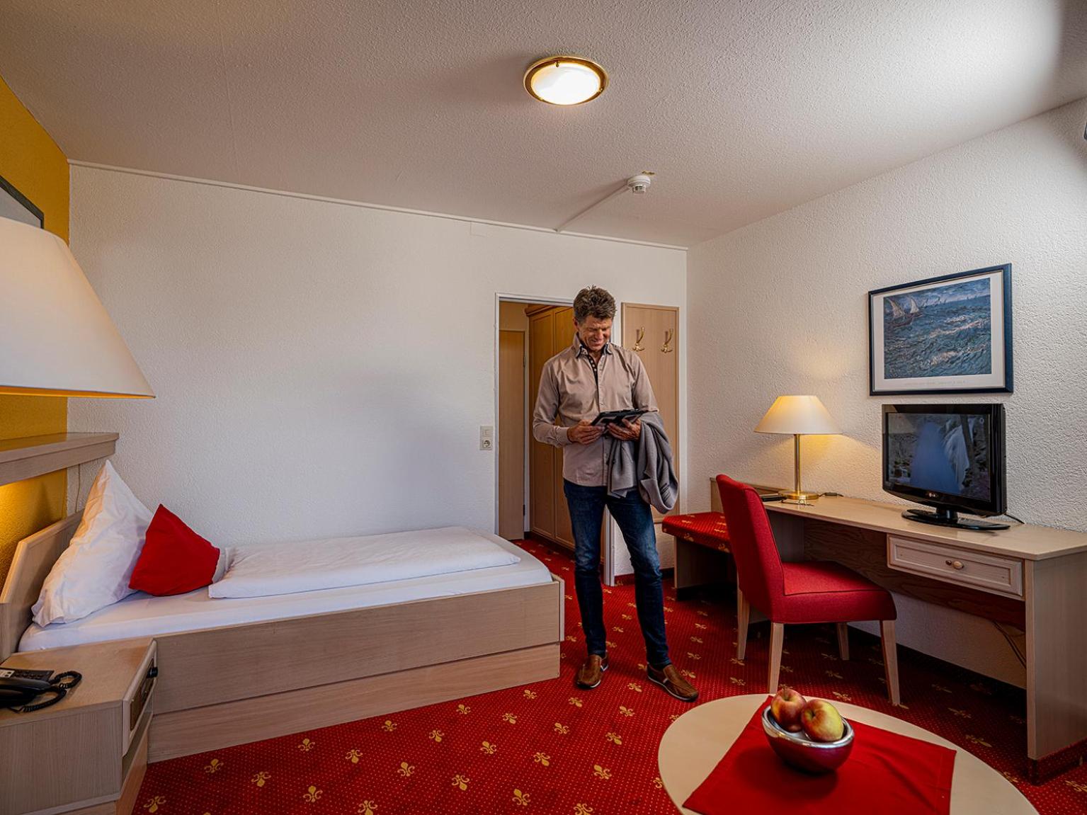Single Room photo 2