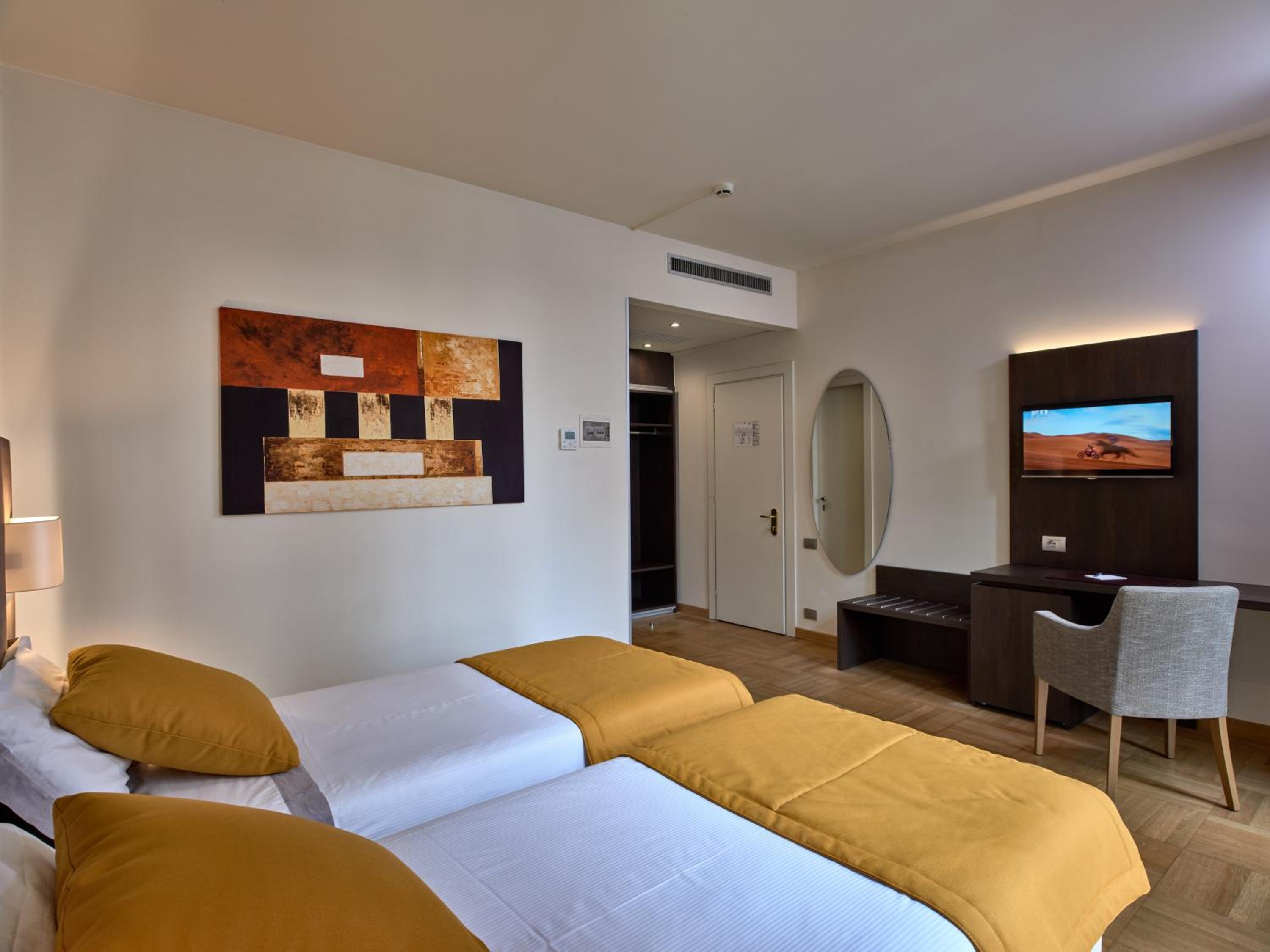Superior Double or Twin Room - Photo 8