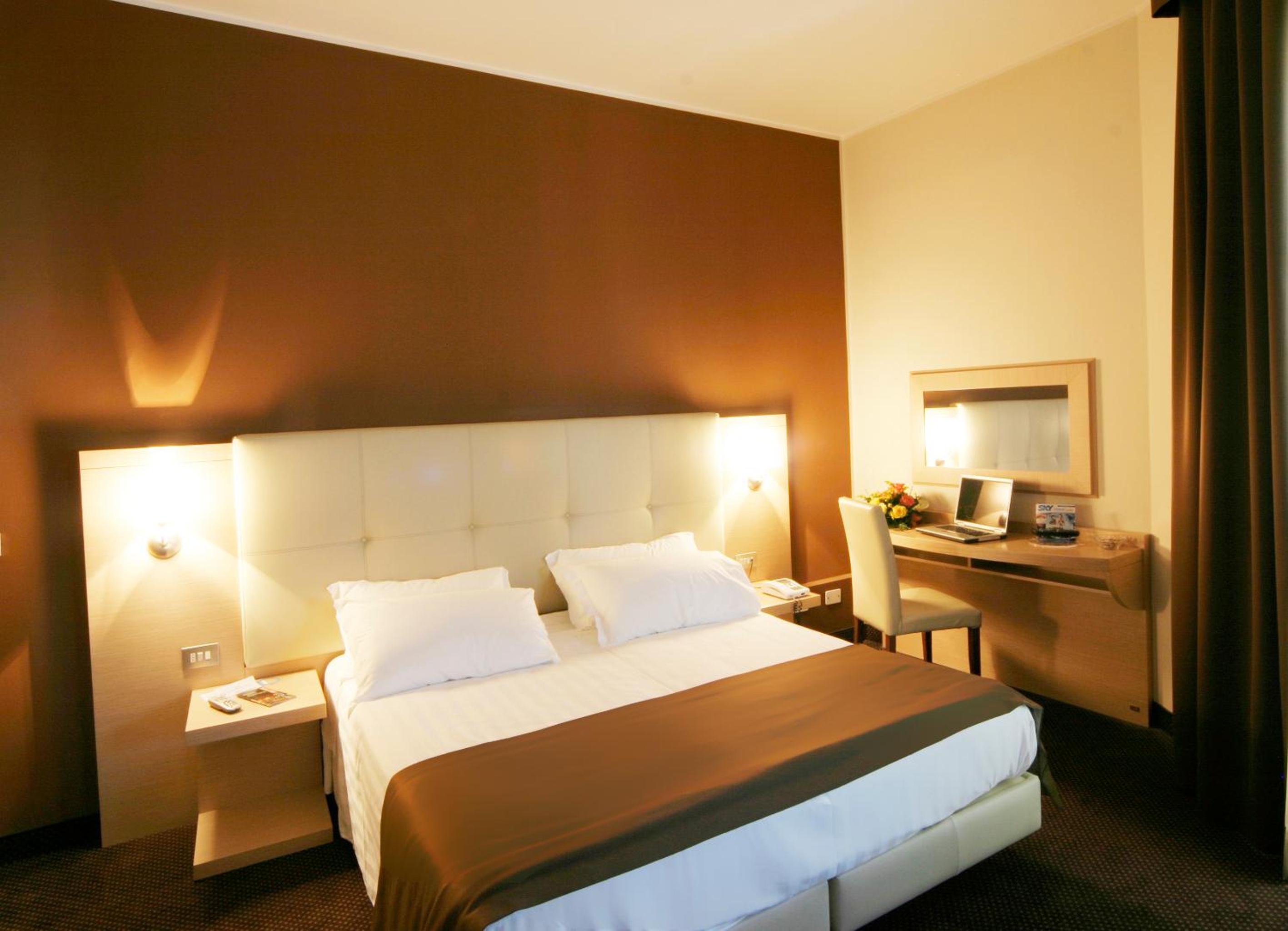 Superior Double or Twin Room - Photo 6
