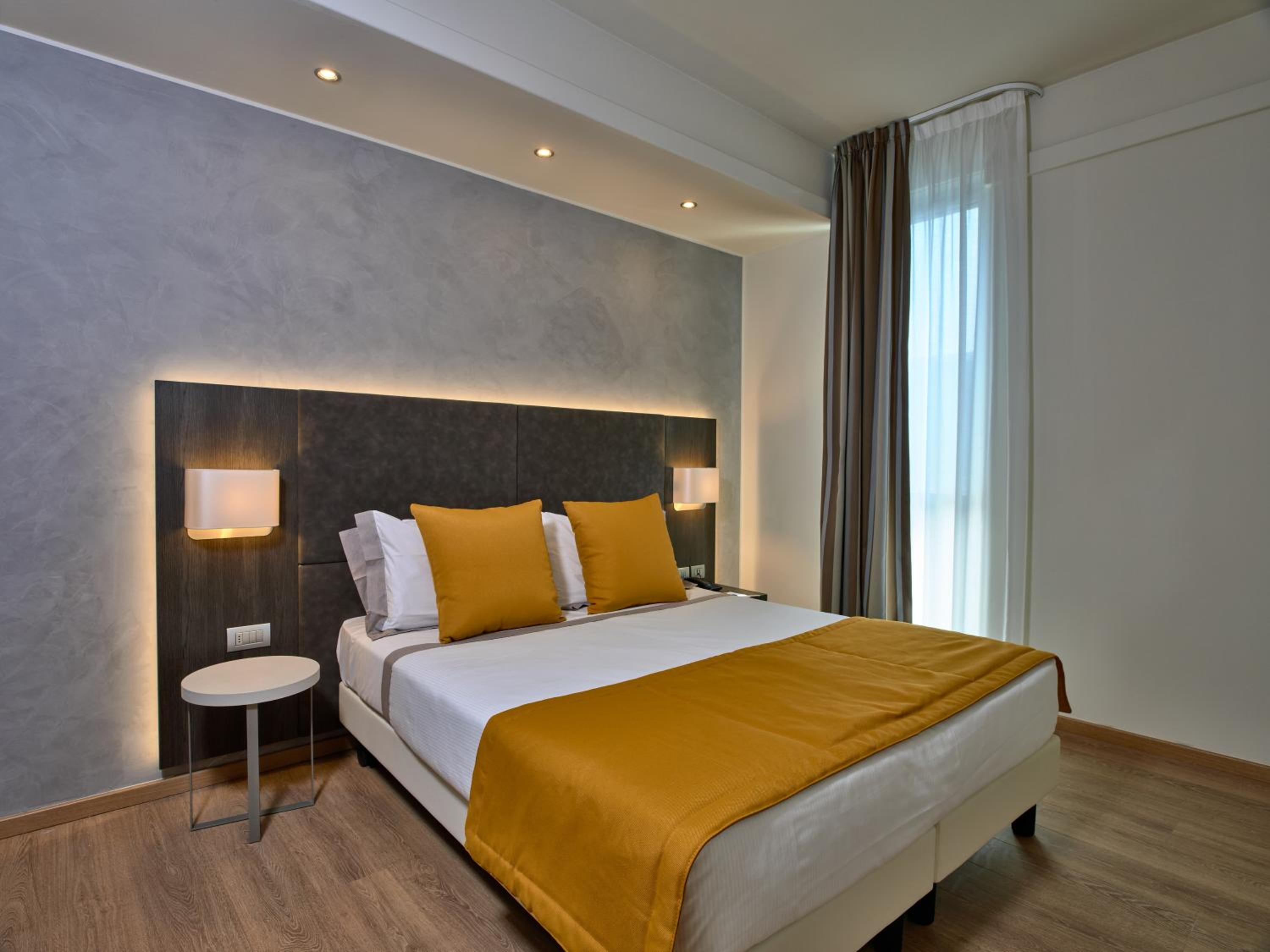 Superior Double or Twin Room - Photo 11