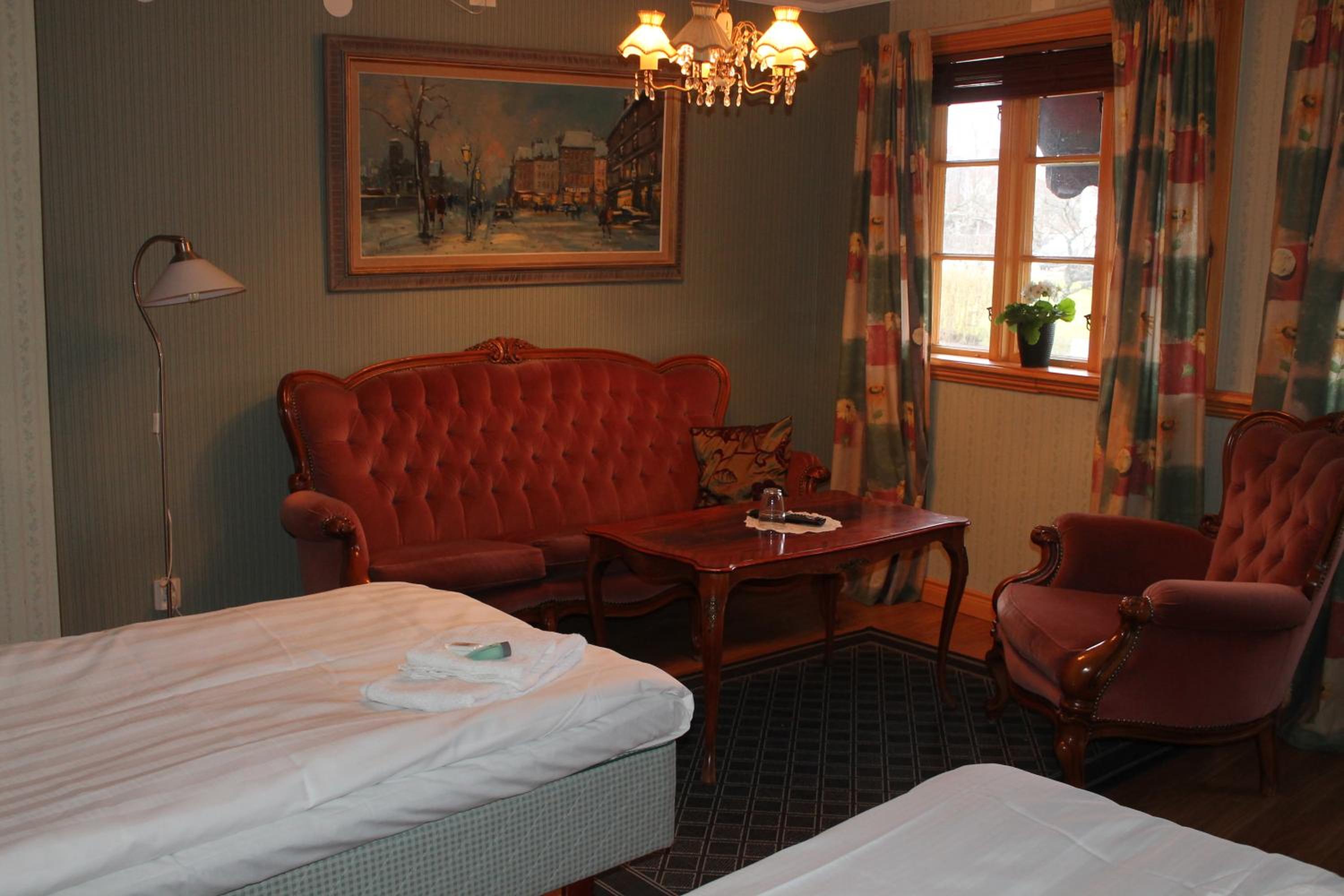 Twin Room with Sofa photo 1