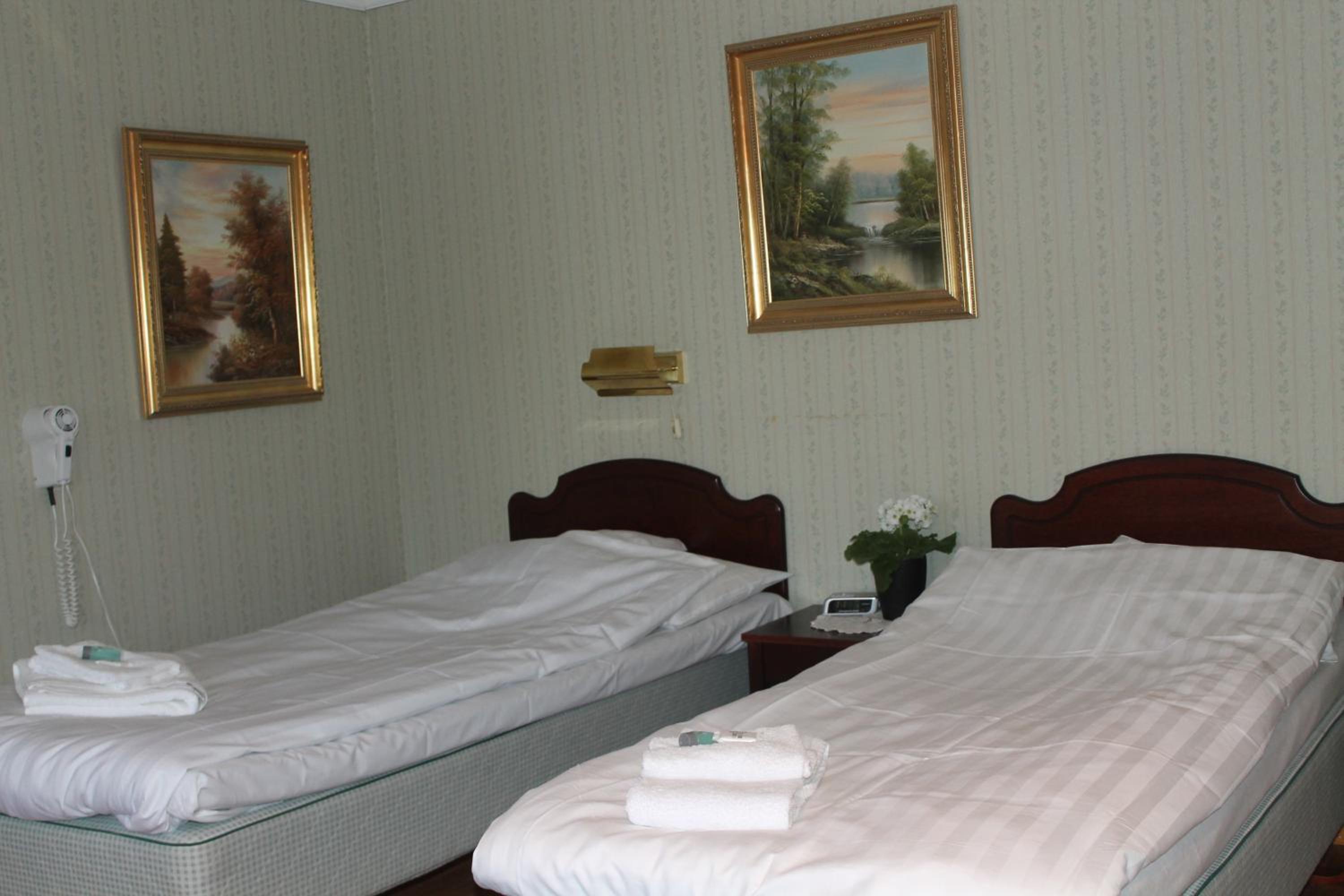 Twin Room with Sofa photo 2