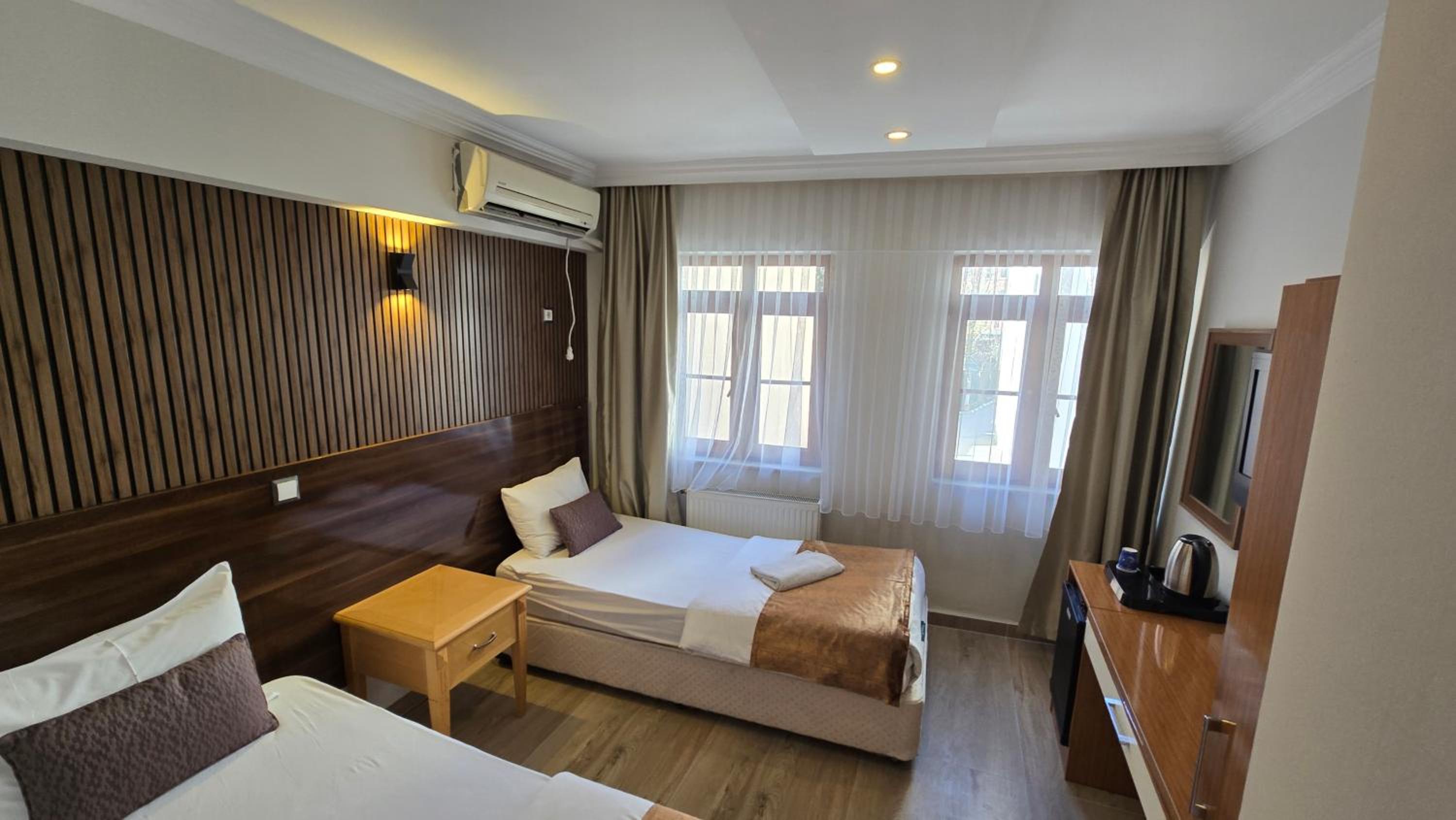 Standard Twin Room photo 3