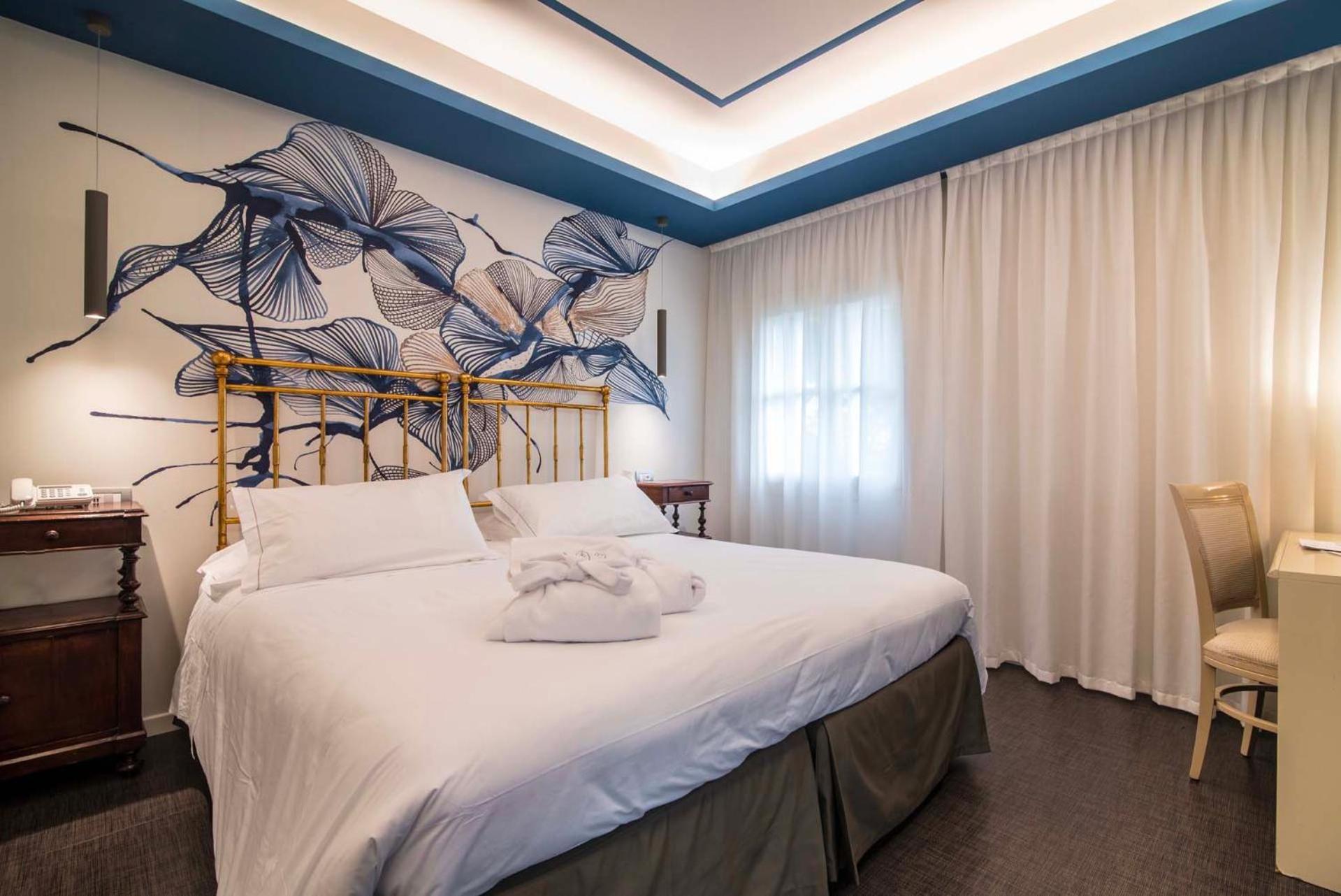 Superior Deluxe Double or Twin Room 