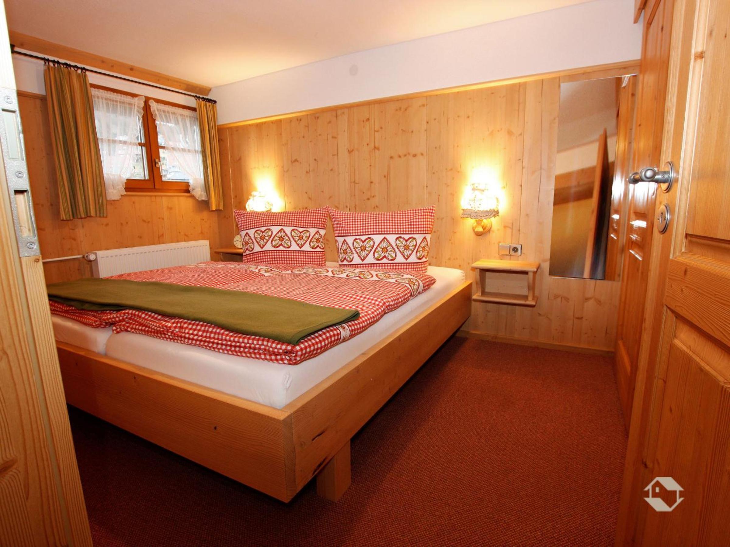 Superior One-Bedroom Apartment with Balcony