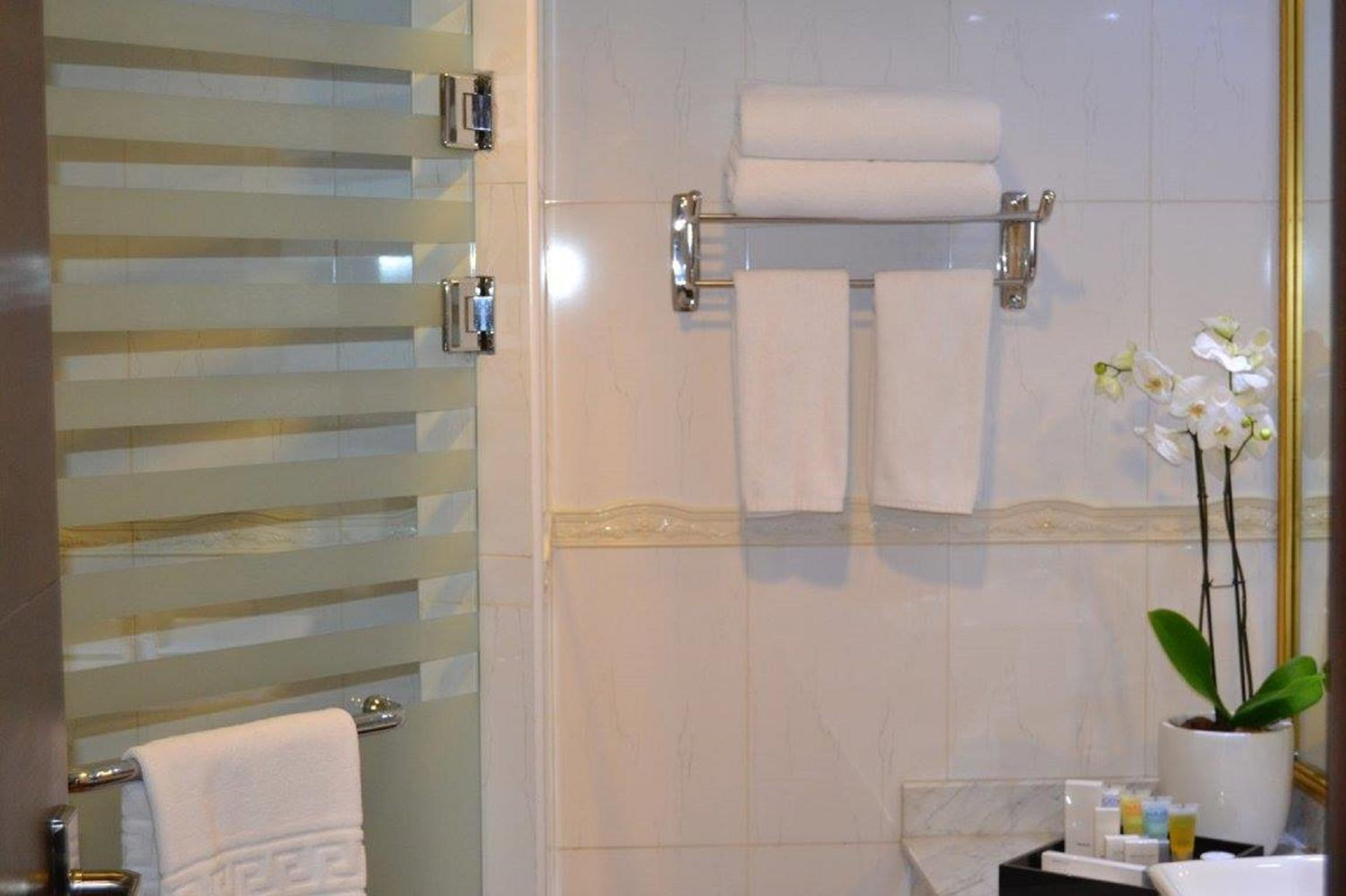 Deluxe Twin Suite photo 3