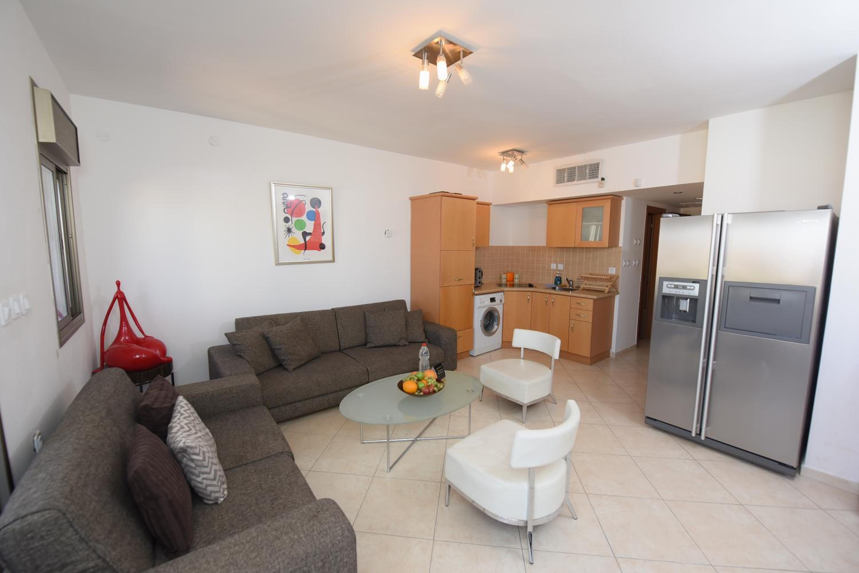 Three-Bedroom Apartment with Sea View - Avney Hoshen 22