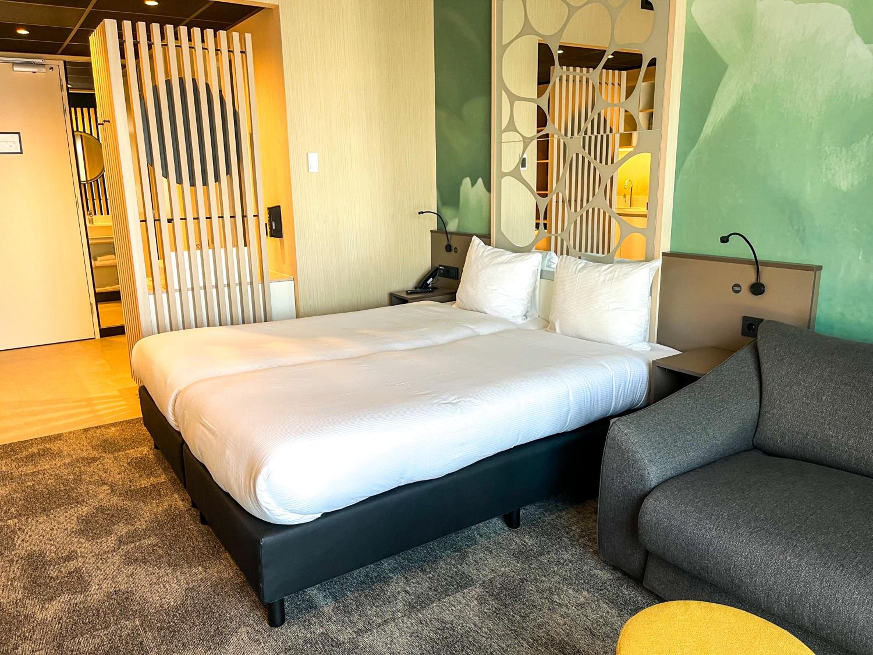 Twin Room - Photo 3