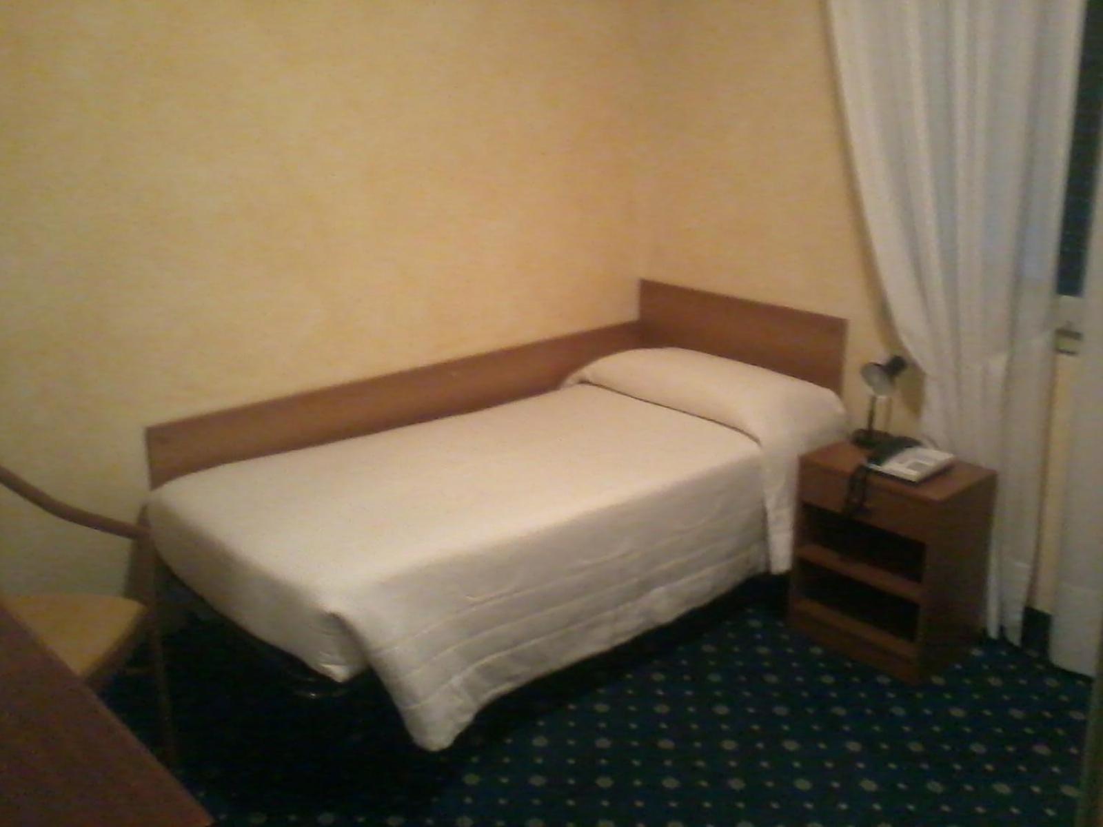 Single Room photo 2