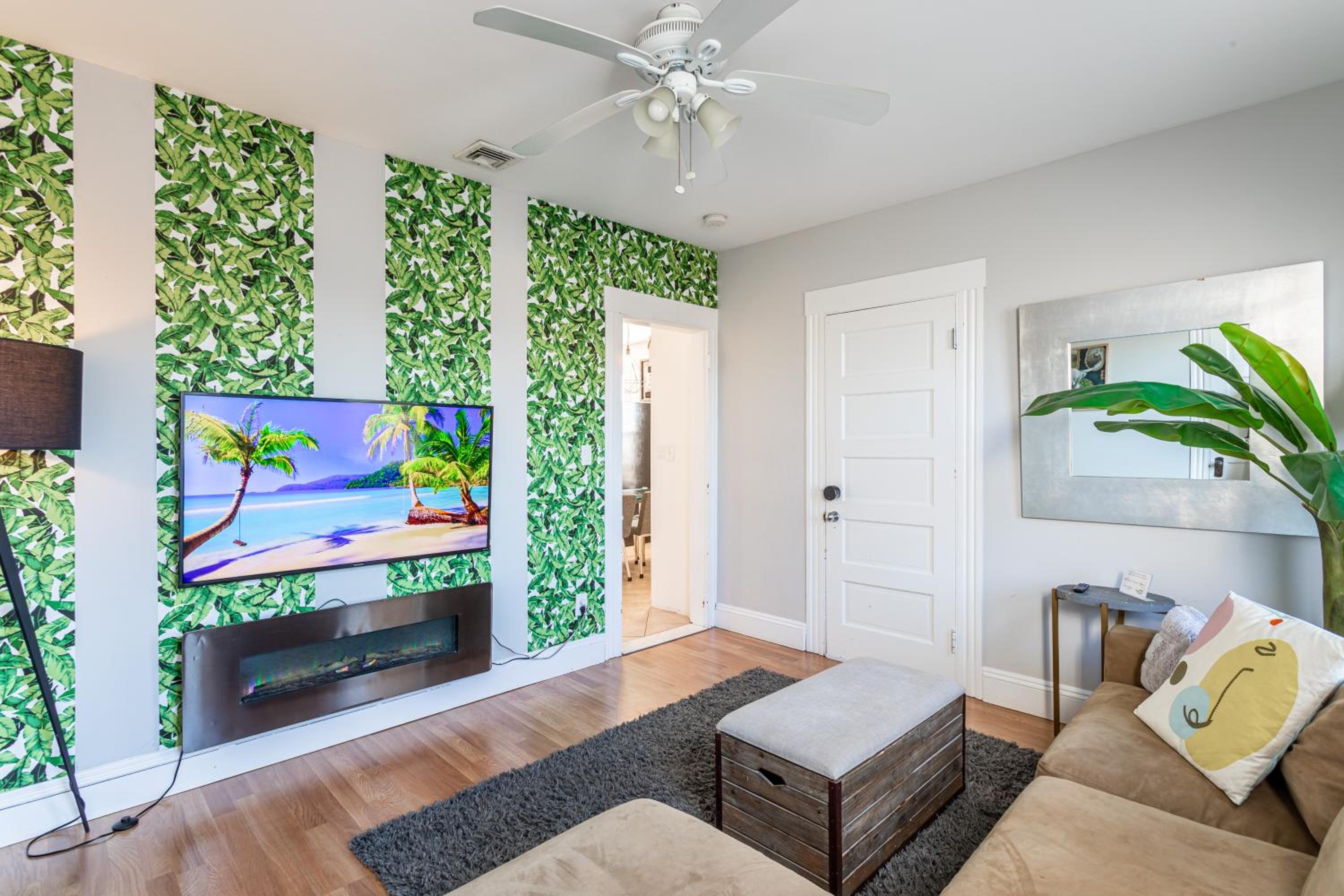 Apartment photo 1