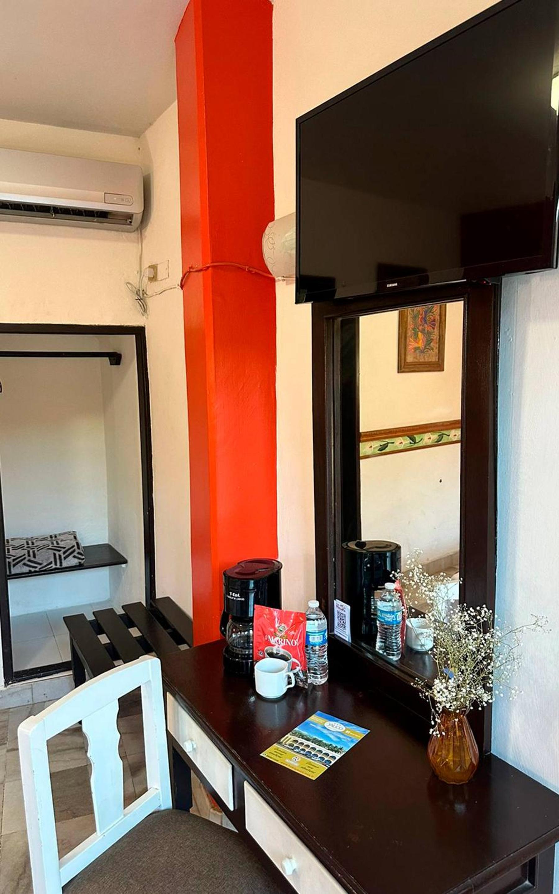 Standard Double Room - Photo 4