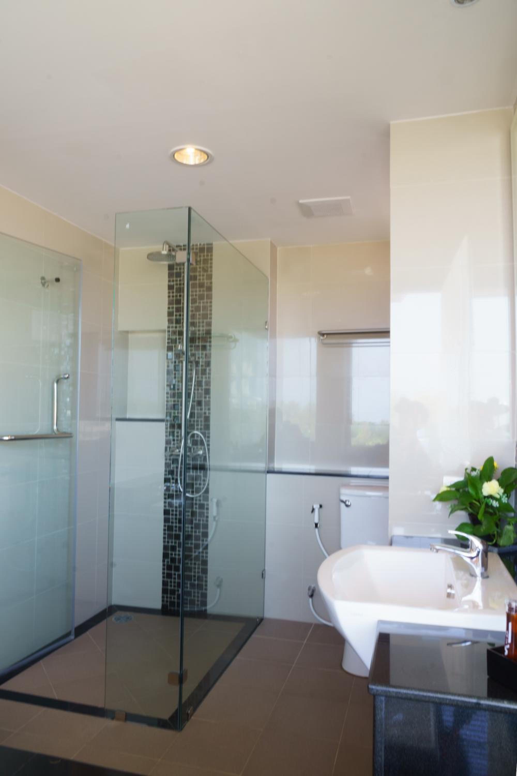Deluxe Double Room - Photo 14