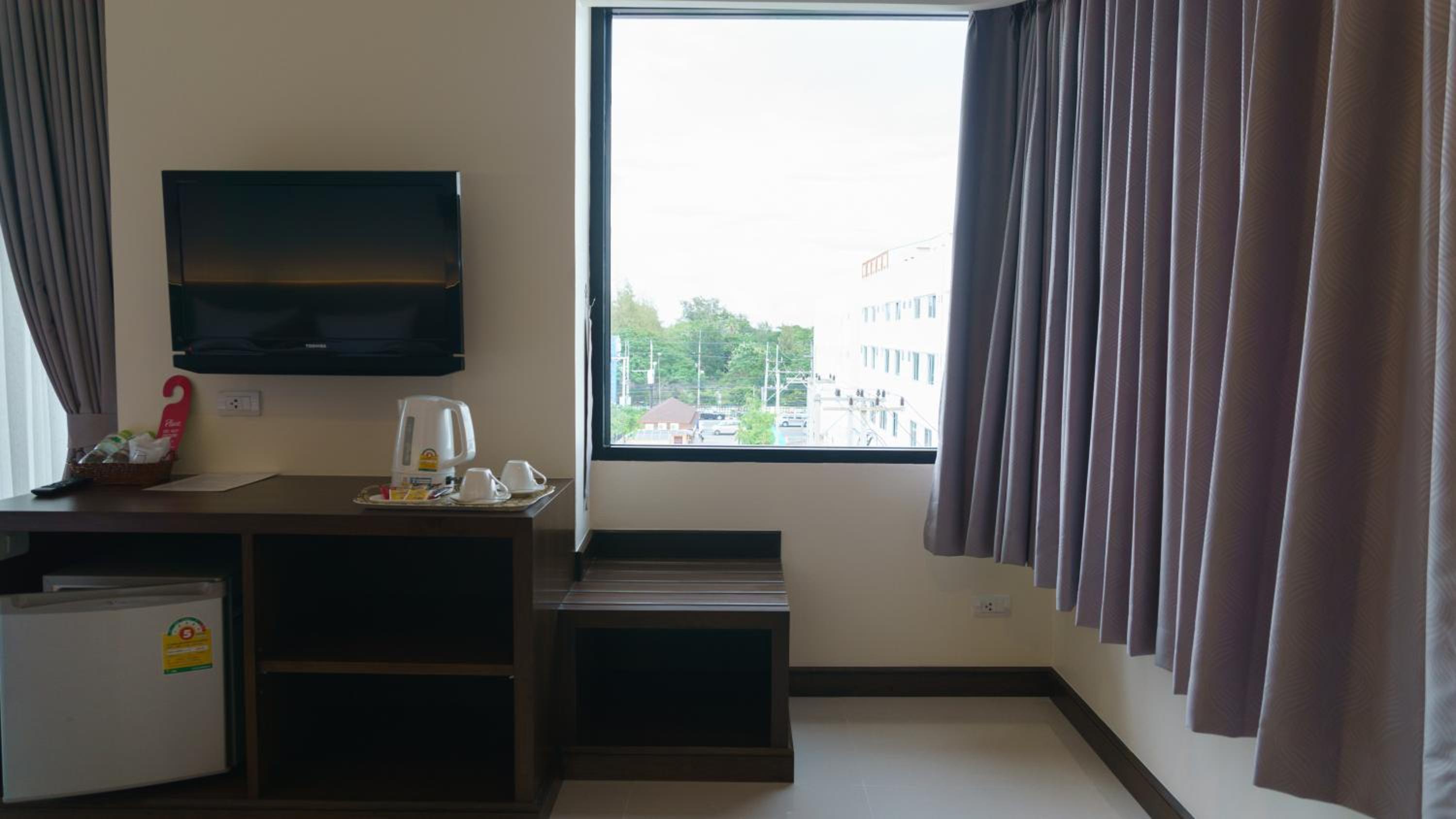Deluxe Double Room - Photo 12