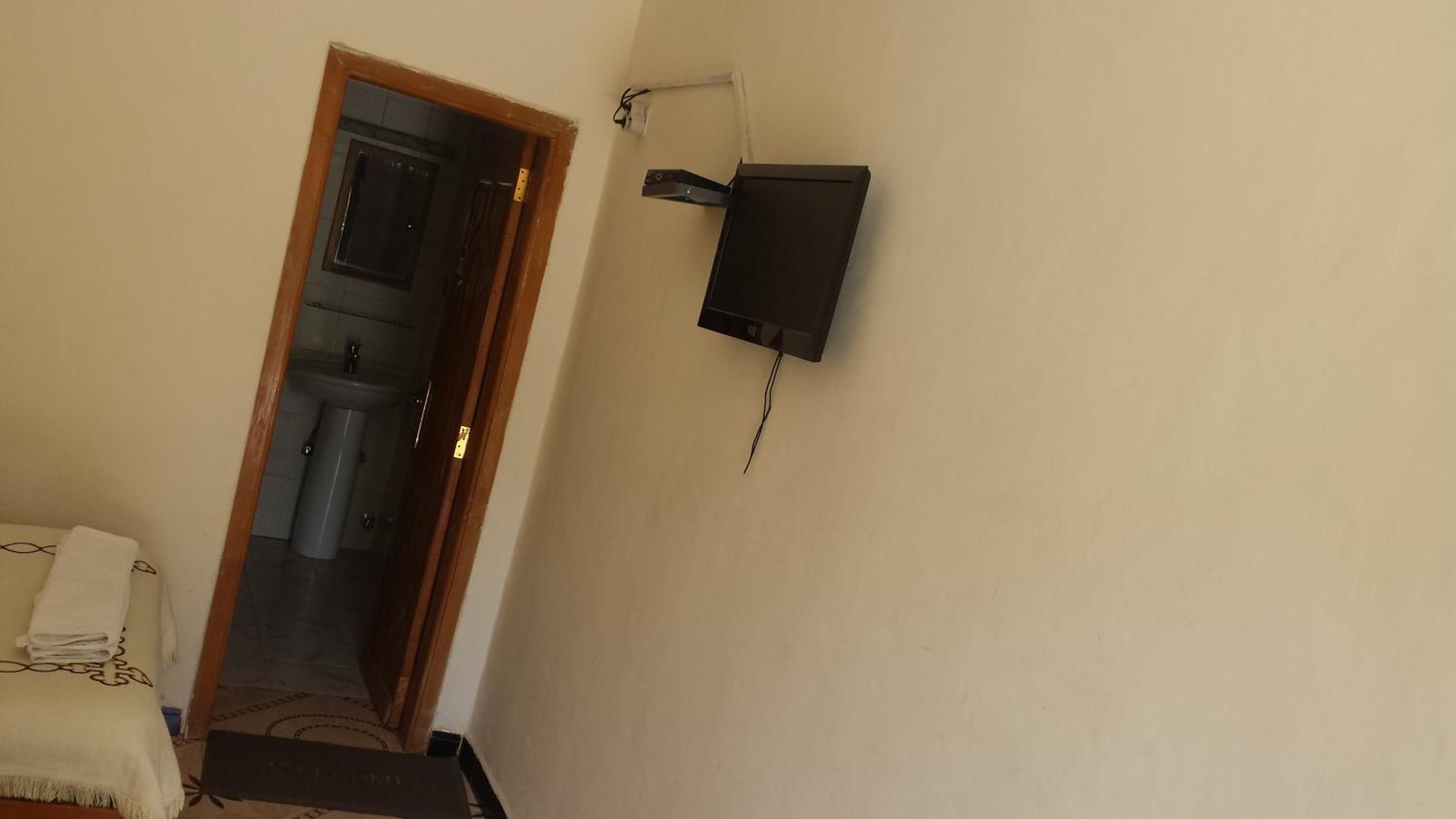 Double or Twin Room photo 3