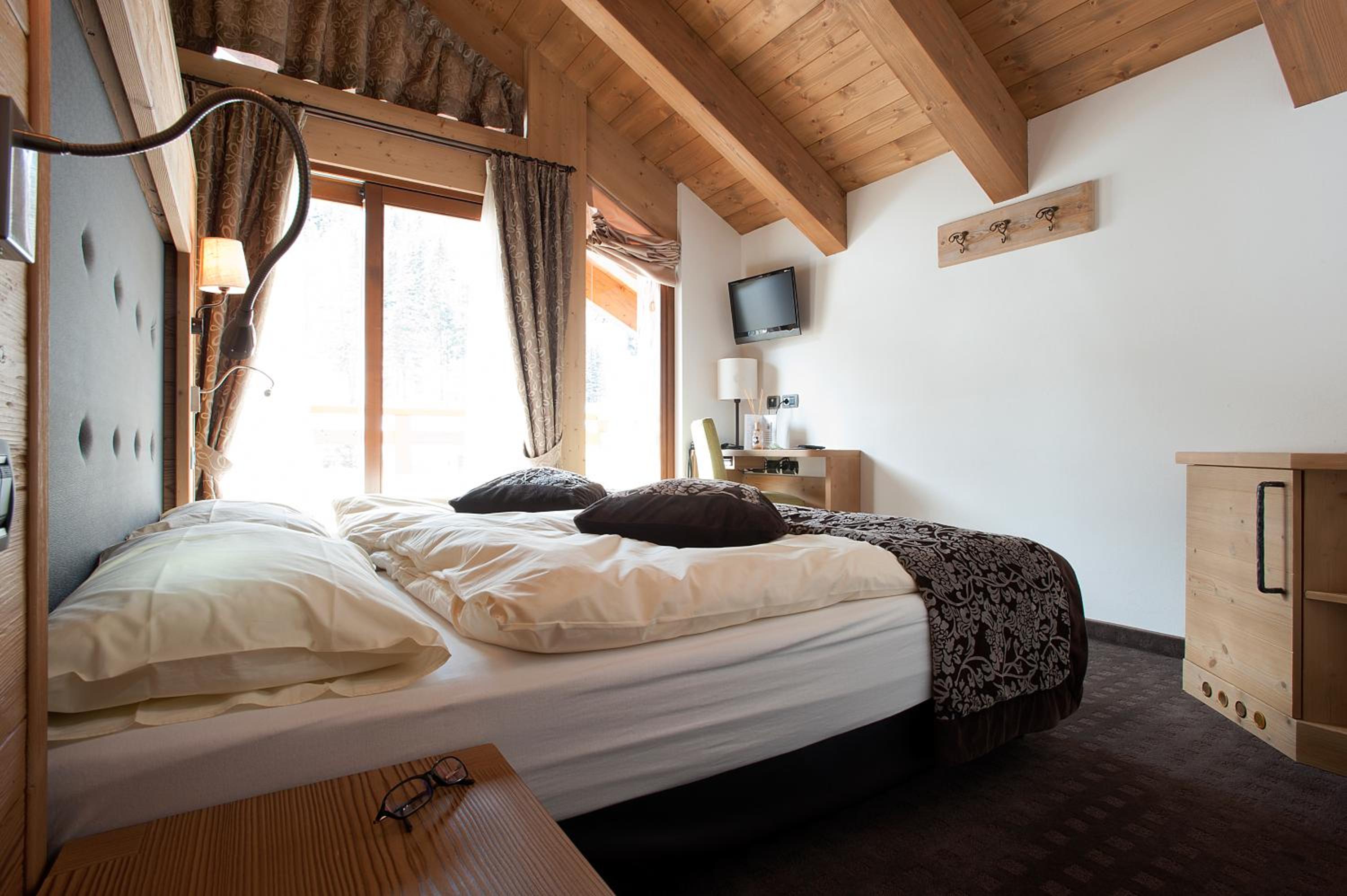Deluxe Double or Twin Room - Photo 3