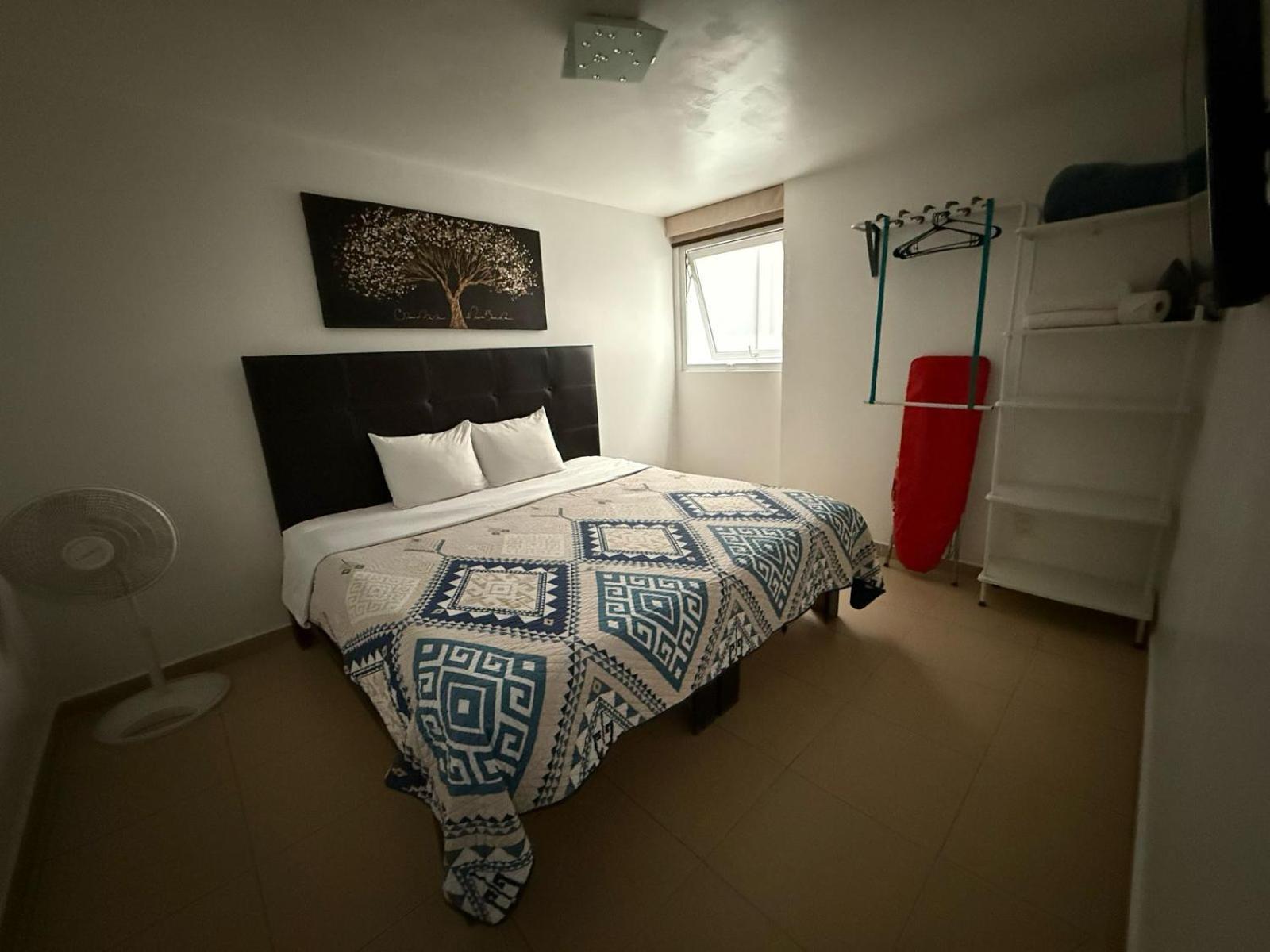 One-Bedroom Apartment photo 2