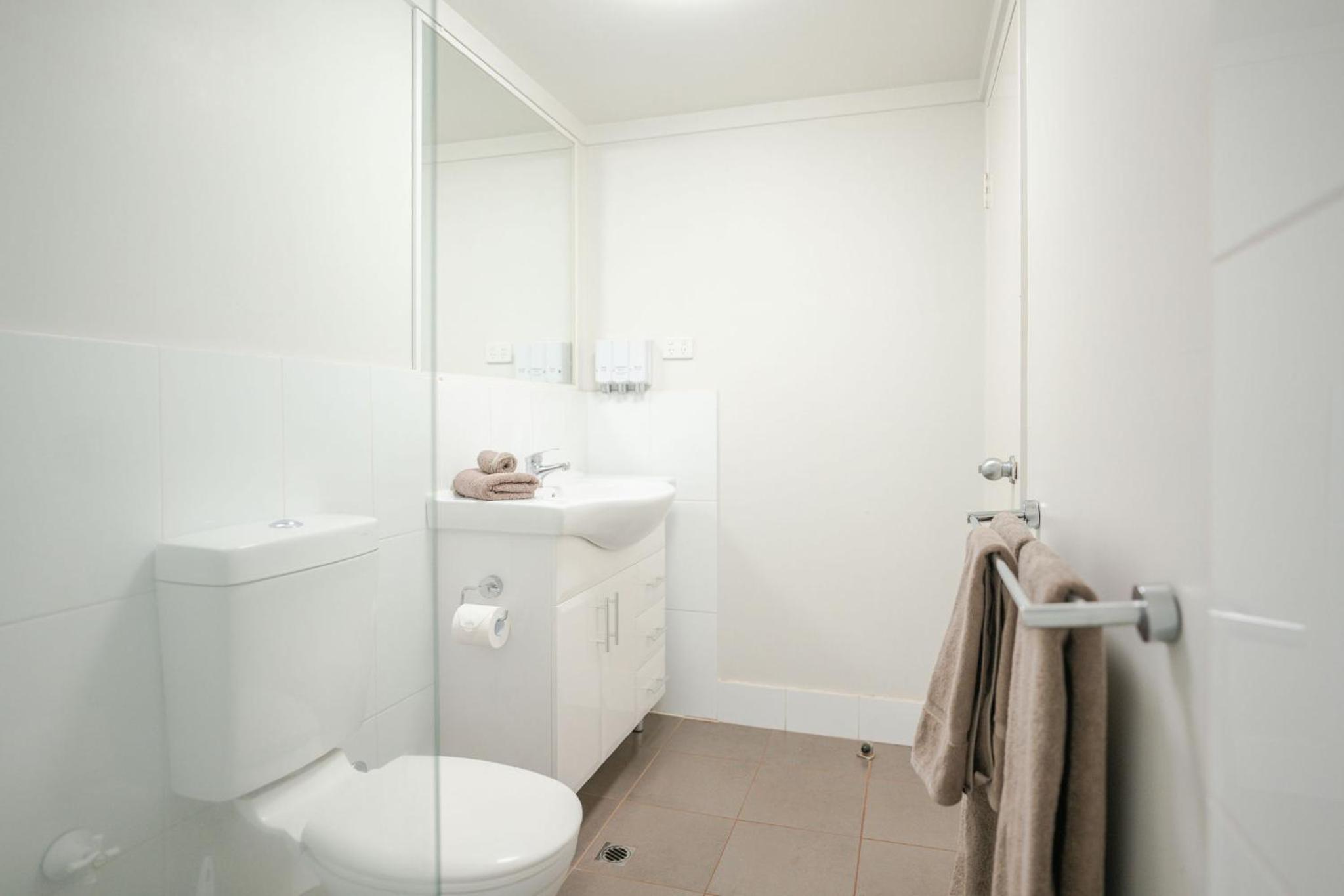 One-Bedroom Apartment photo 3